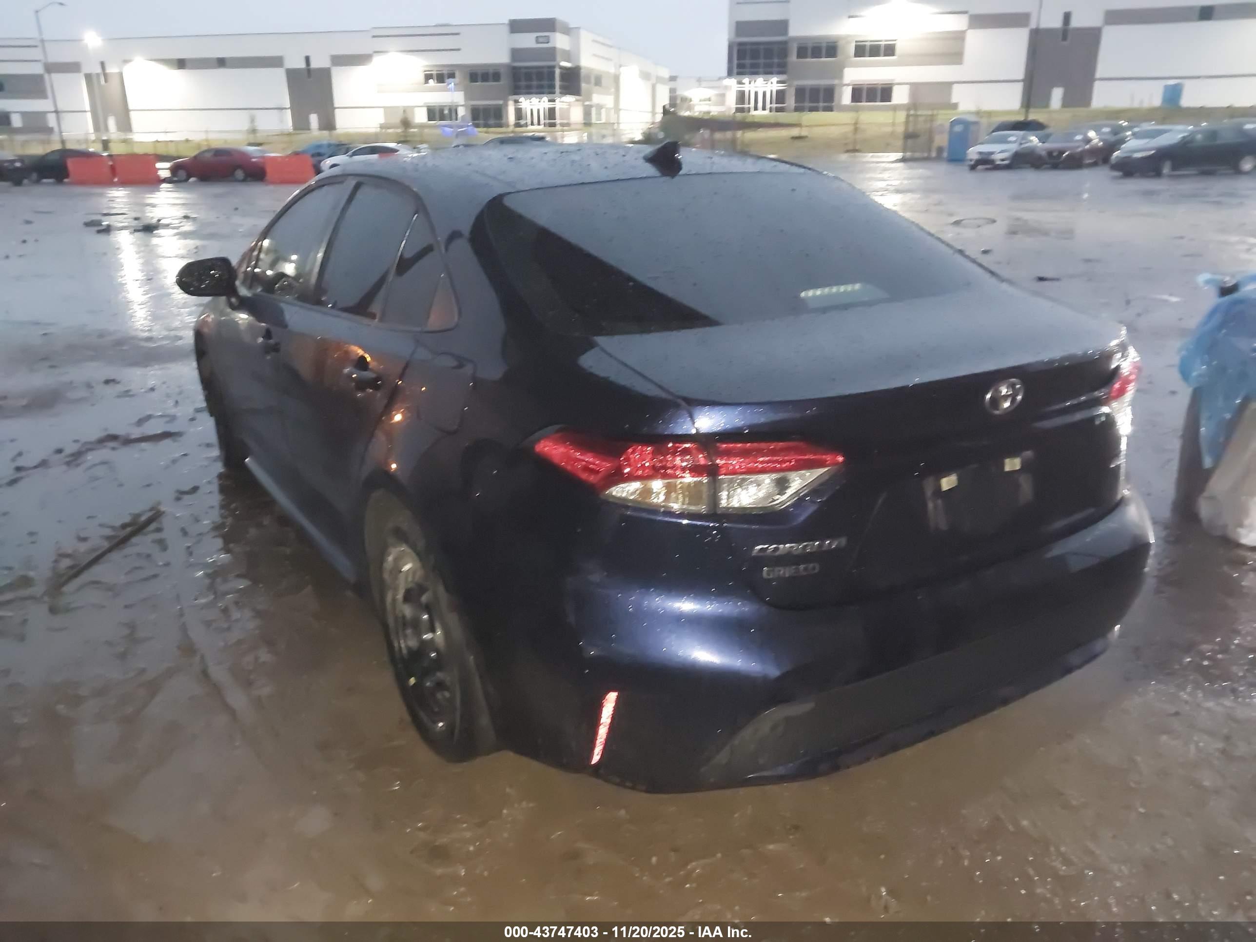 TOYOTA COROLLA image 3