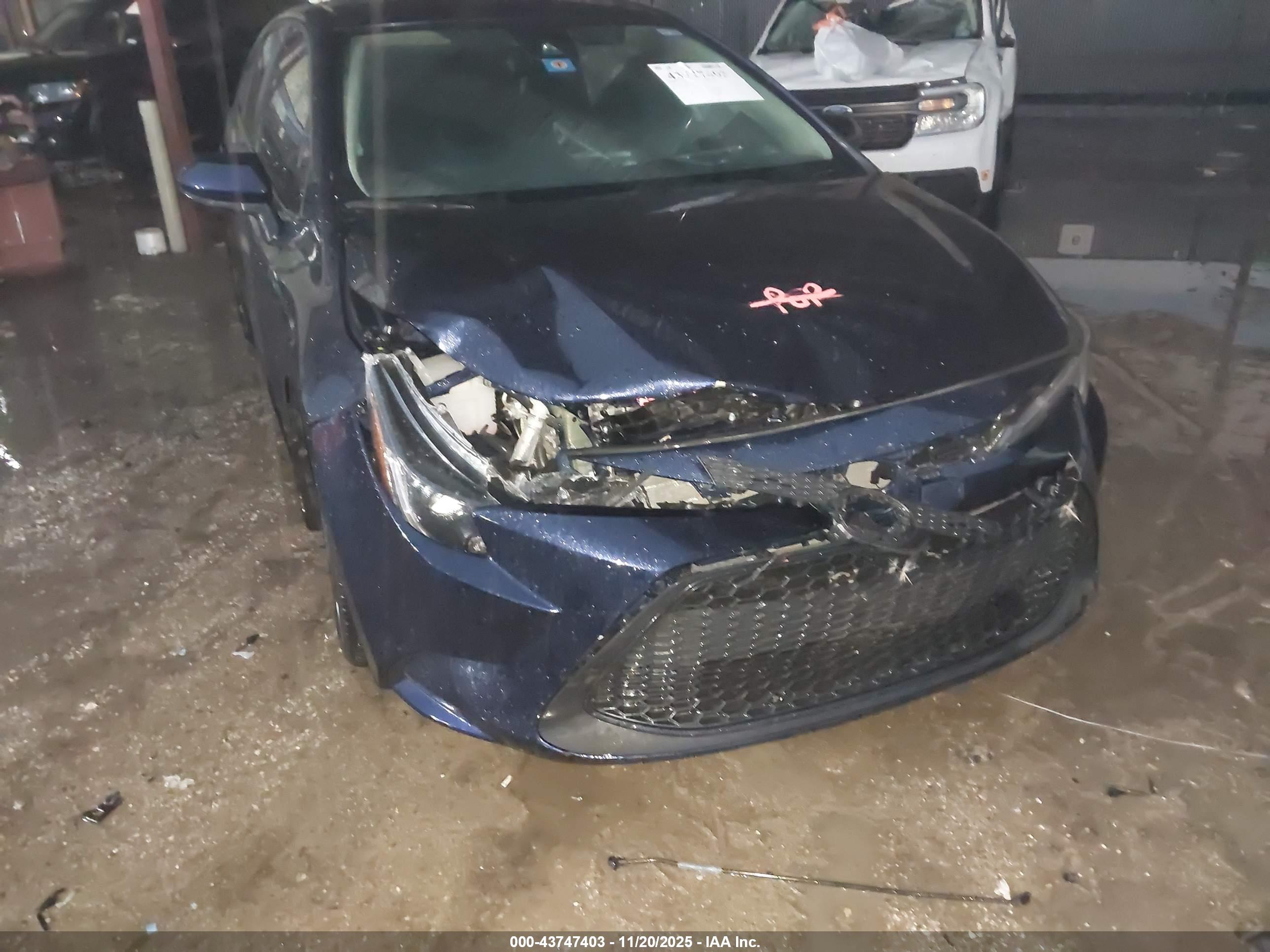 TOYOTA COROLLA image 6