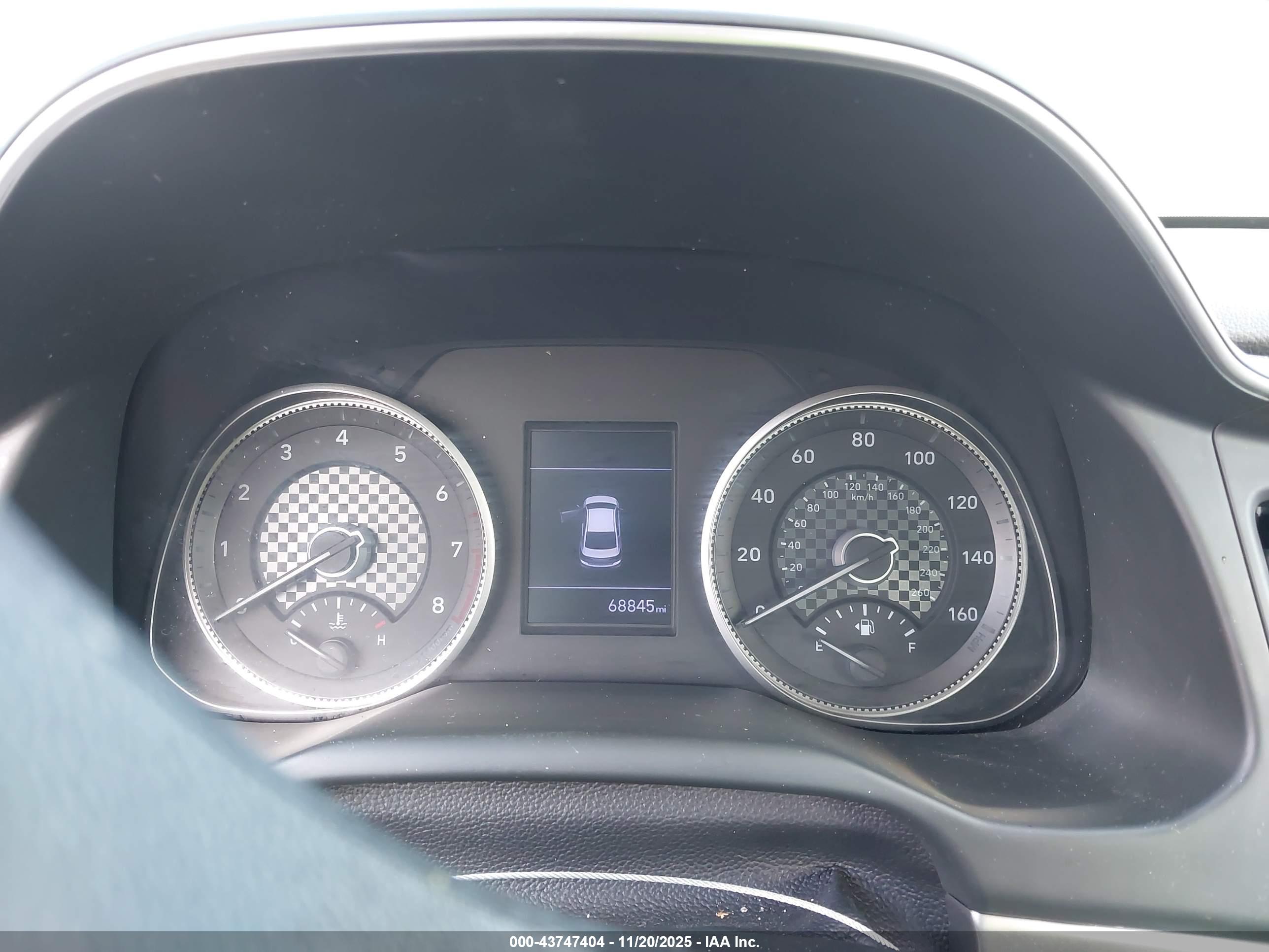 HYUNDAI ELANTRA image 7