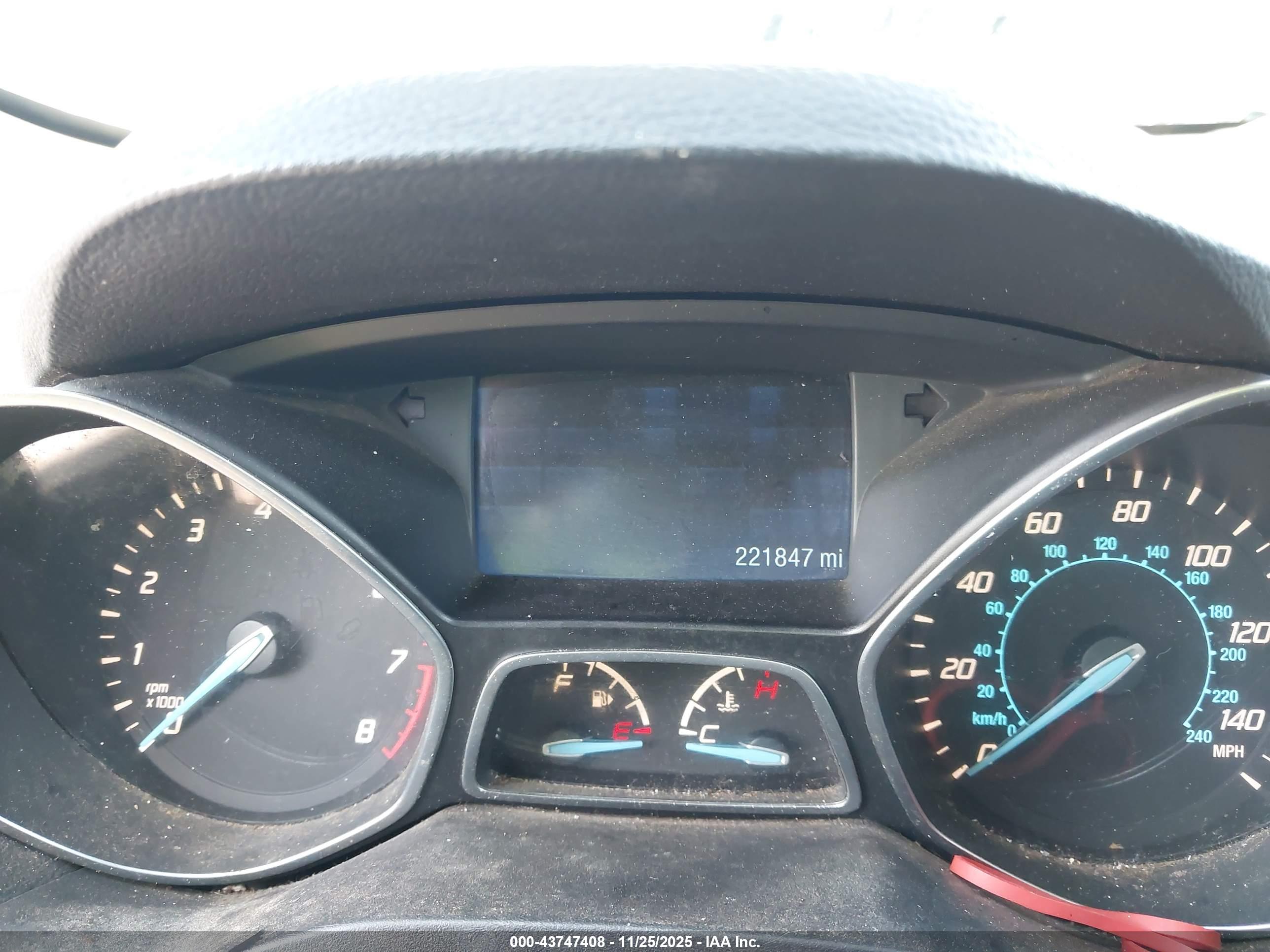 FORD ESCAPE image 7