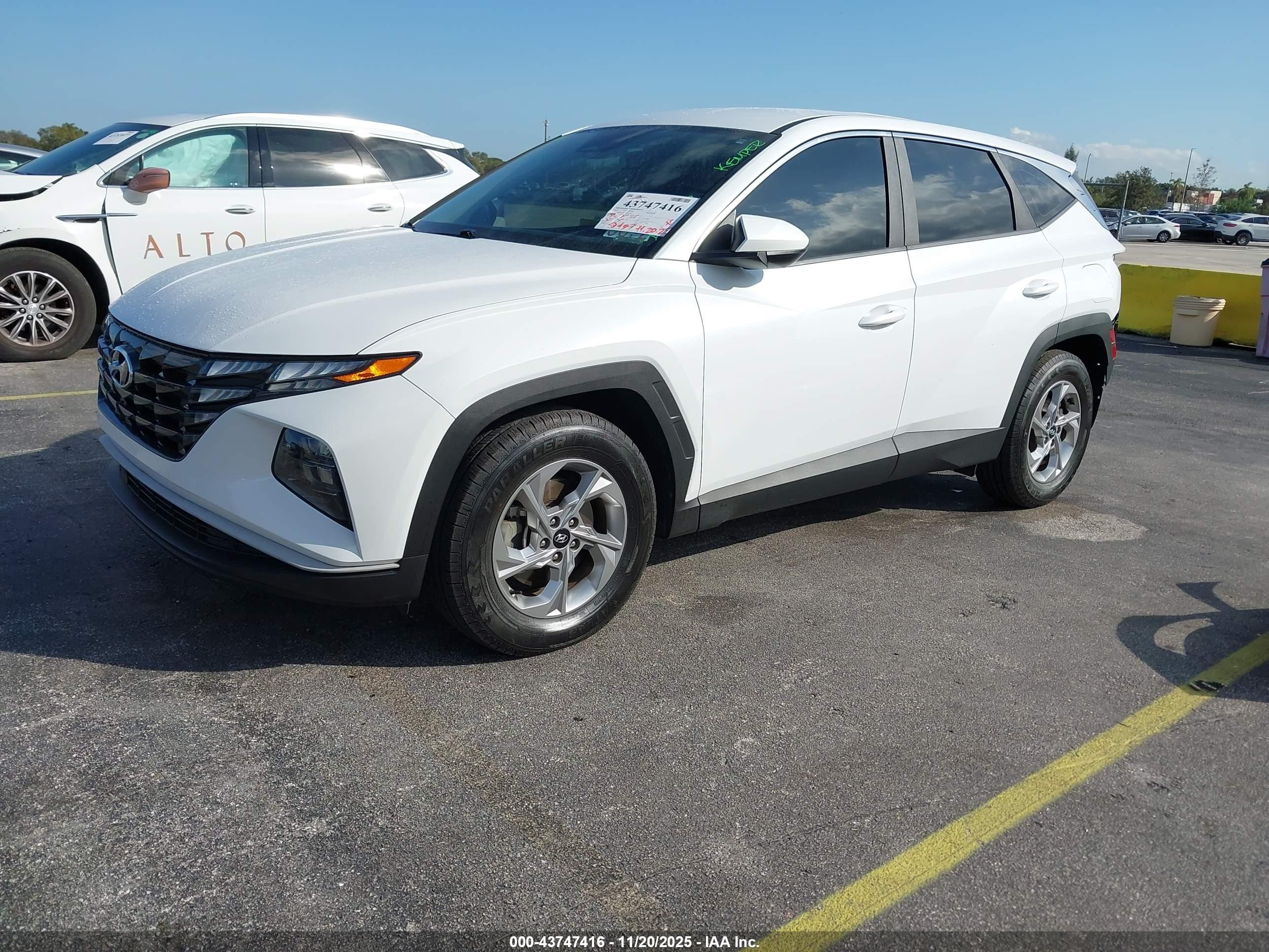 HYUNDAI TUCSON image 2