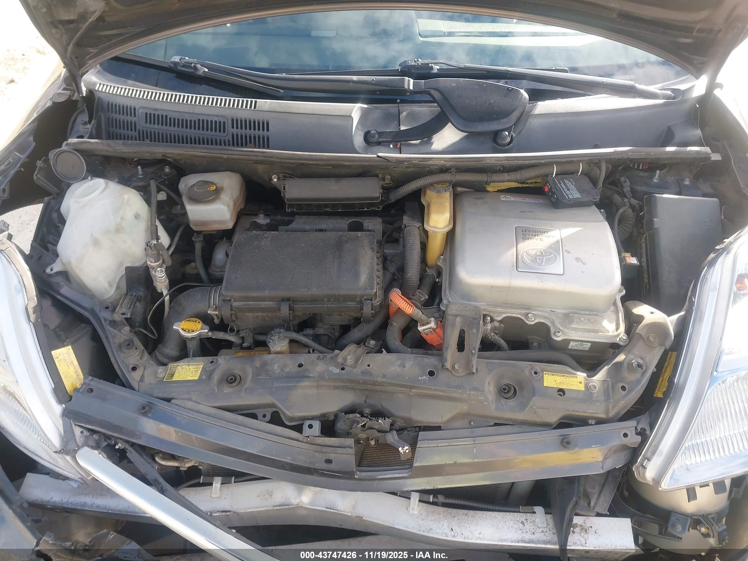 TOYOTA PRIUS image 10