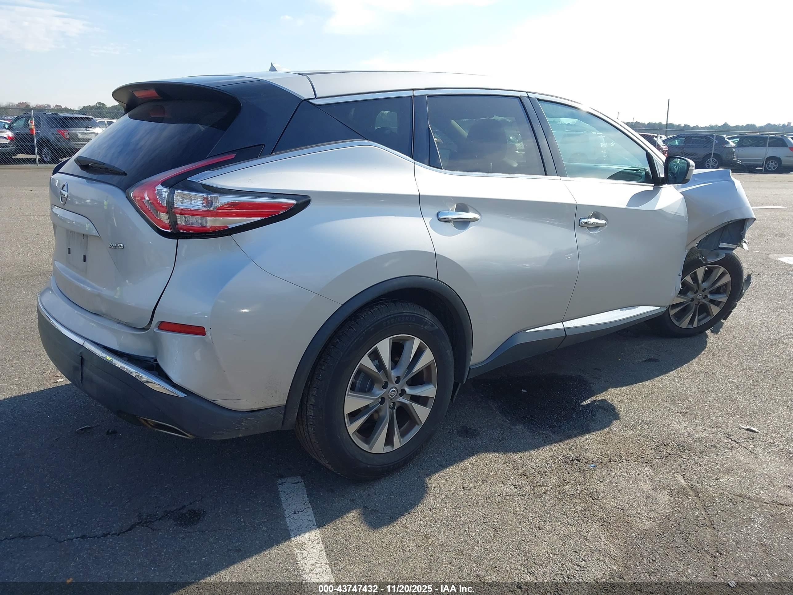 NISSAN MURANO image 4
