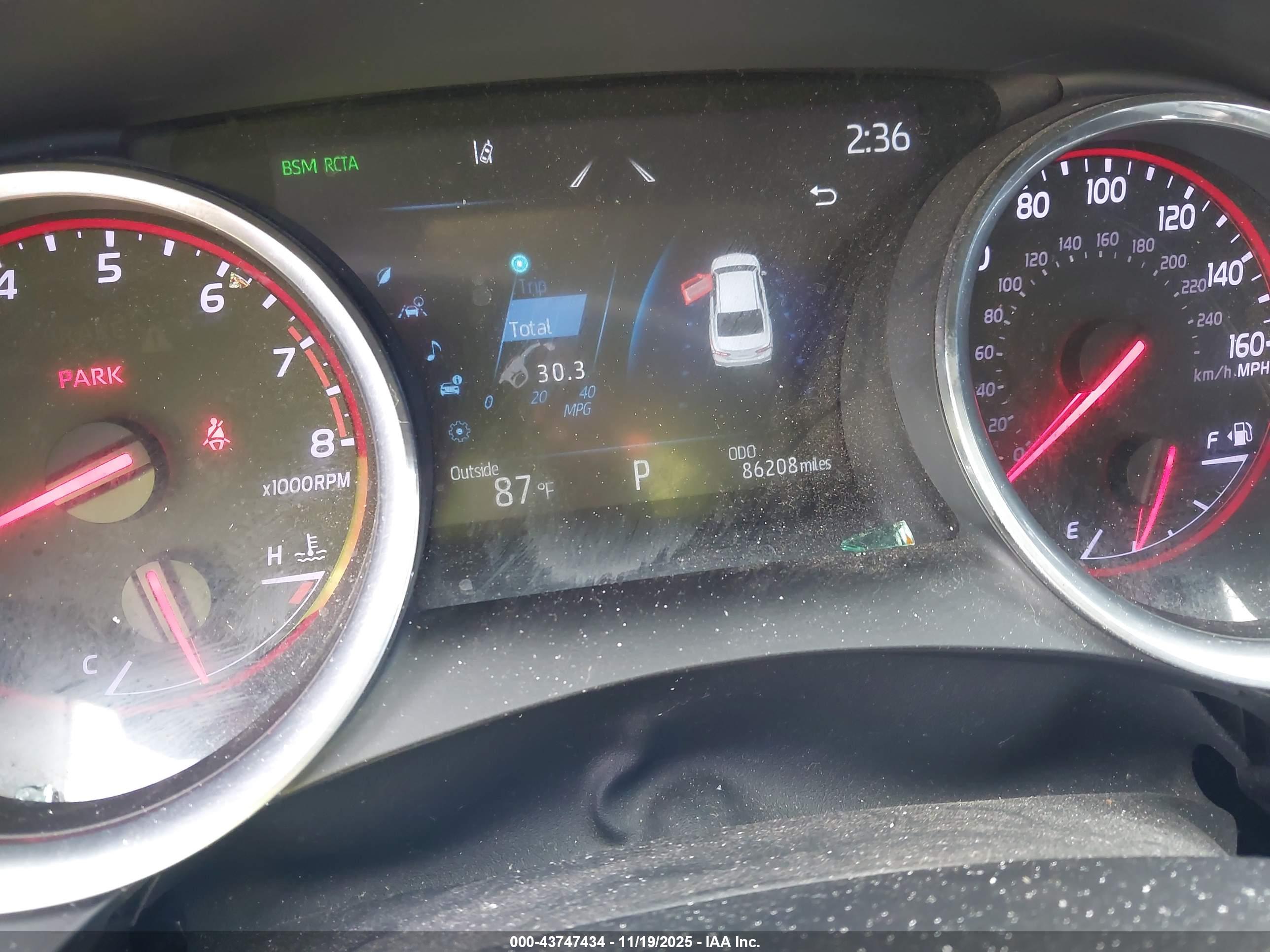 TOYOTA CAMRY image 7