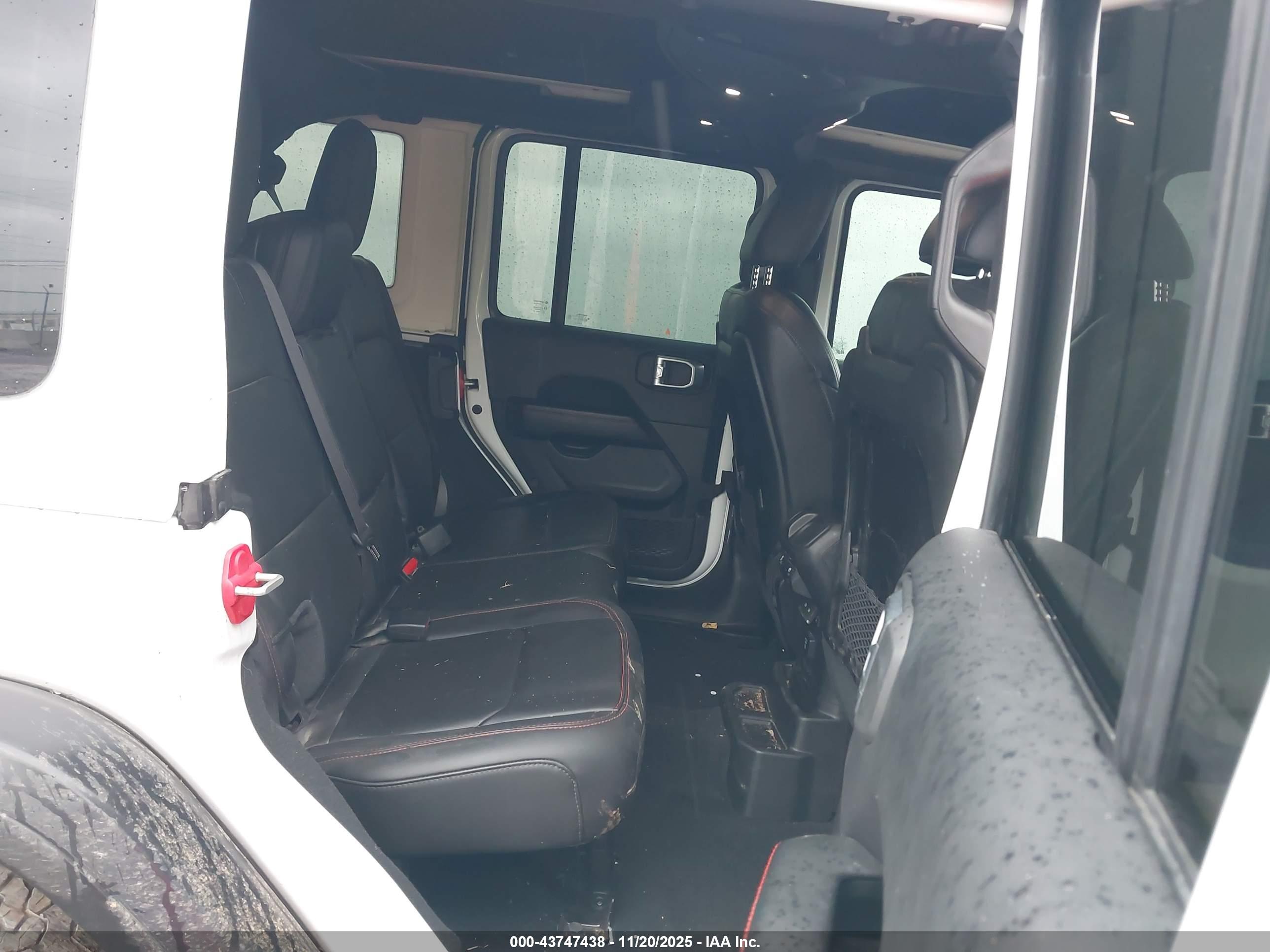 JEEP WRANGLER image 8