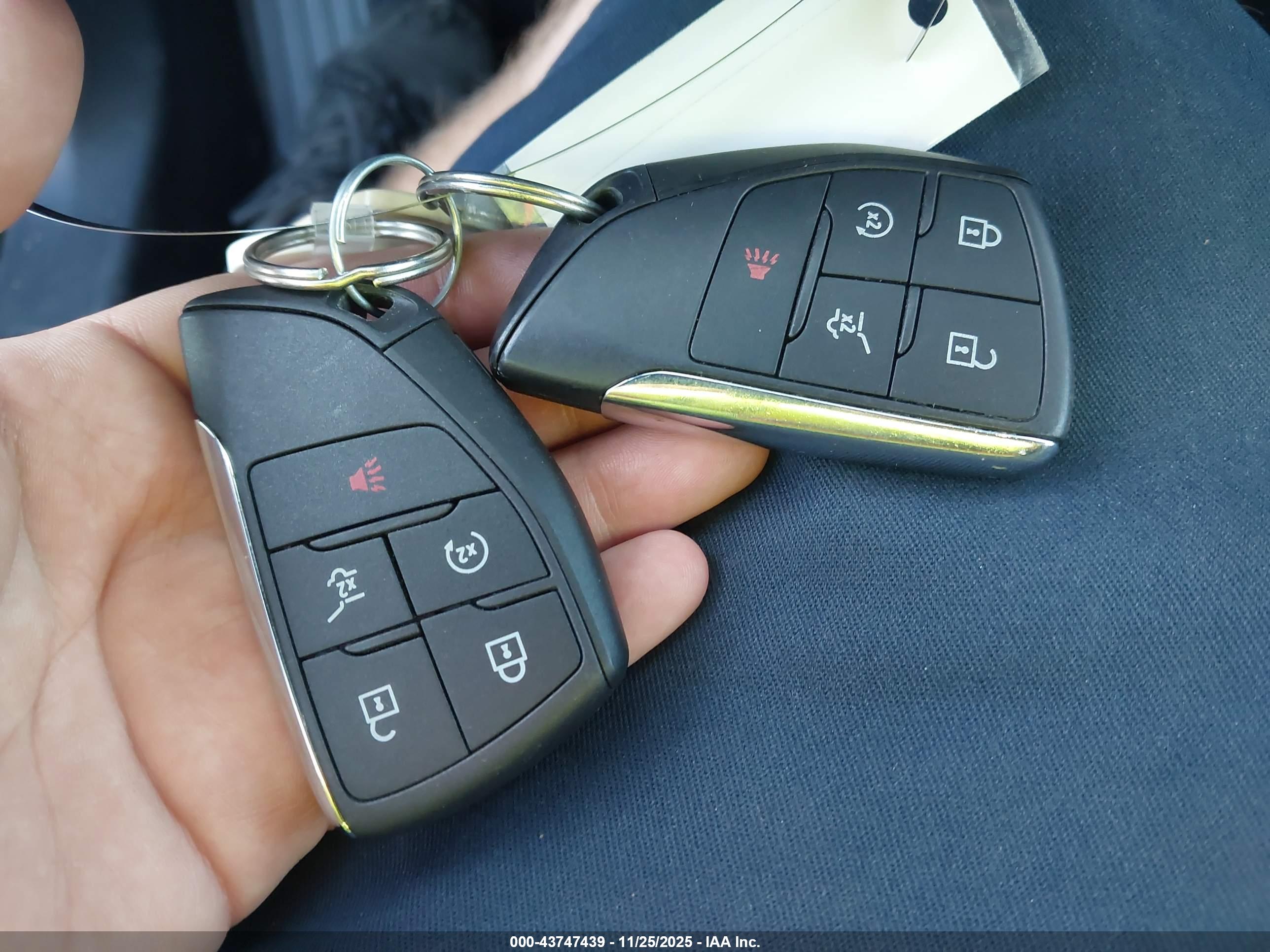 CHEVROLET EQUINOX image 11