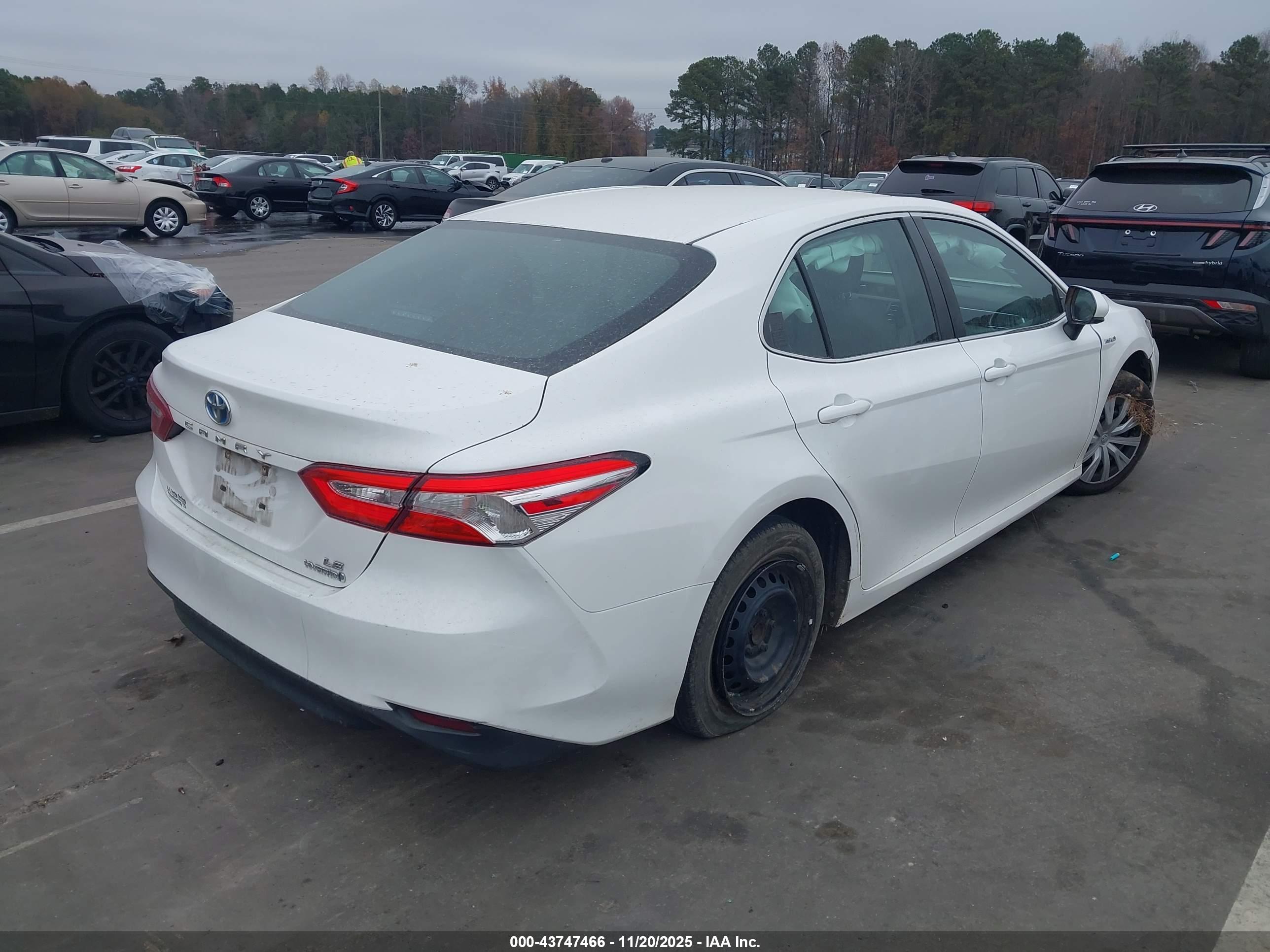 TOYOTA CAMRY image 4