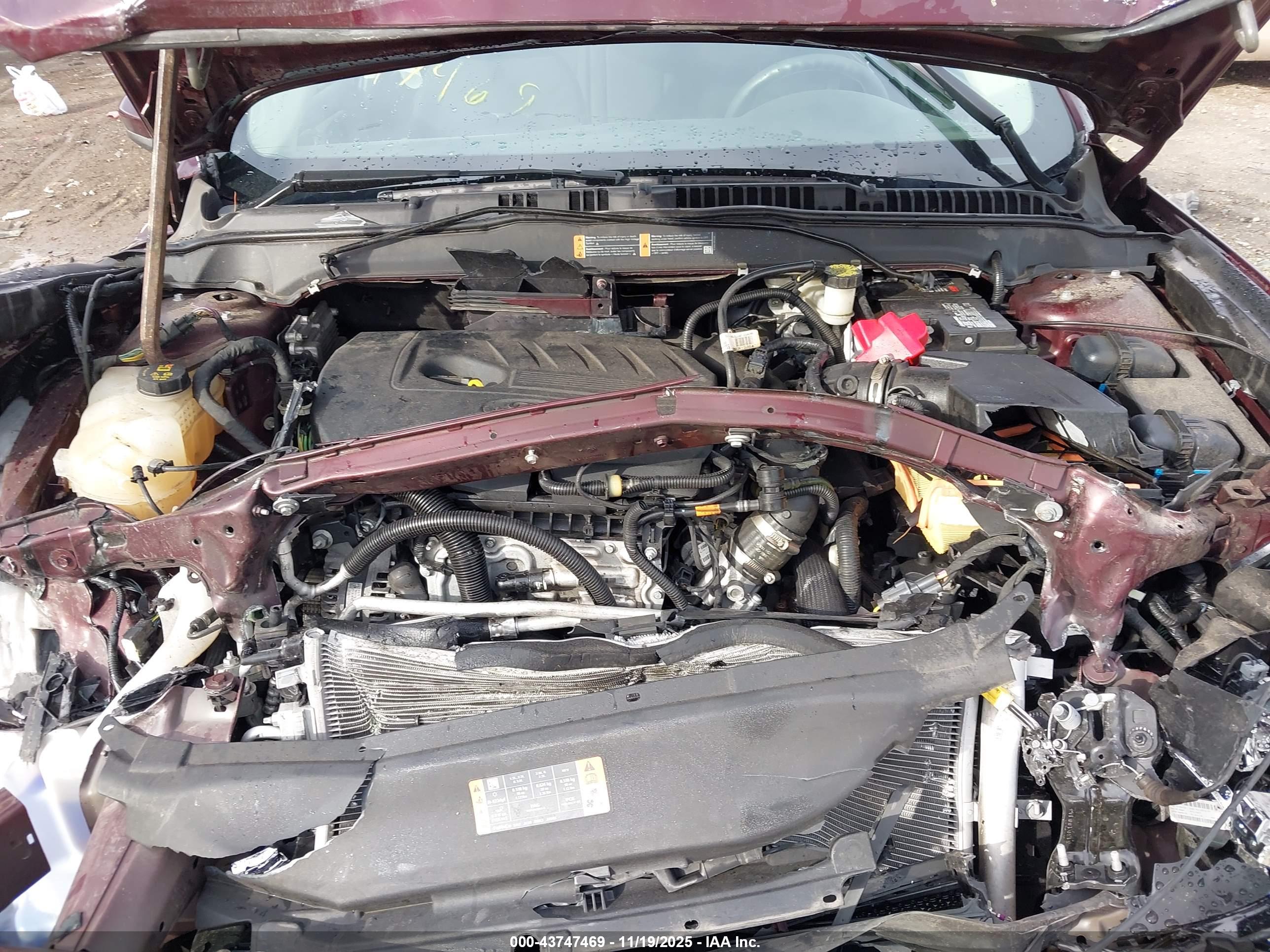 FORD FUSION image 10