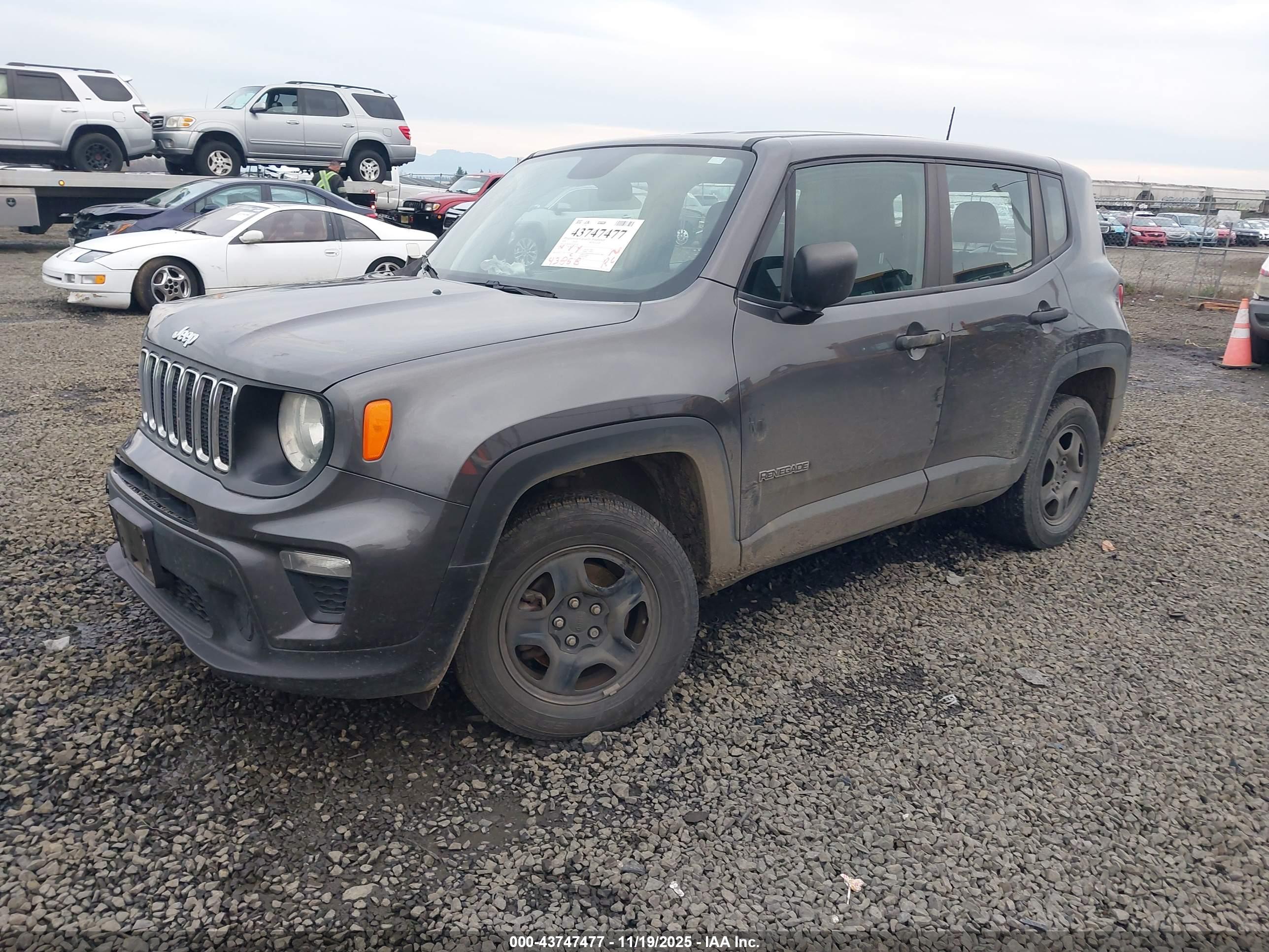 JEEP RENEGADE image 2