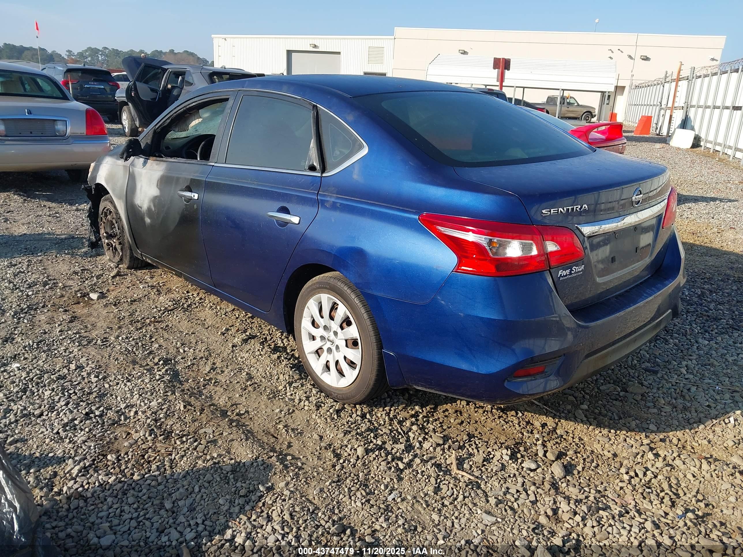 NISSAN SENTRA image 3