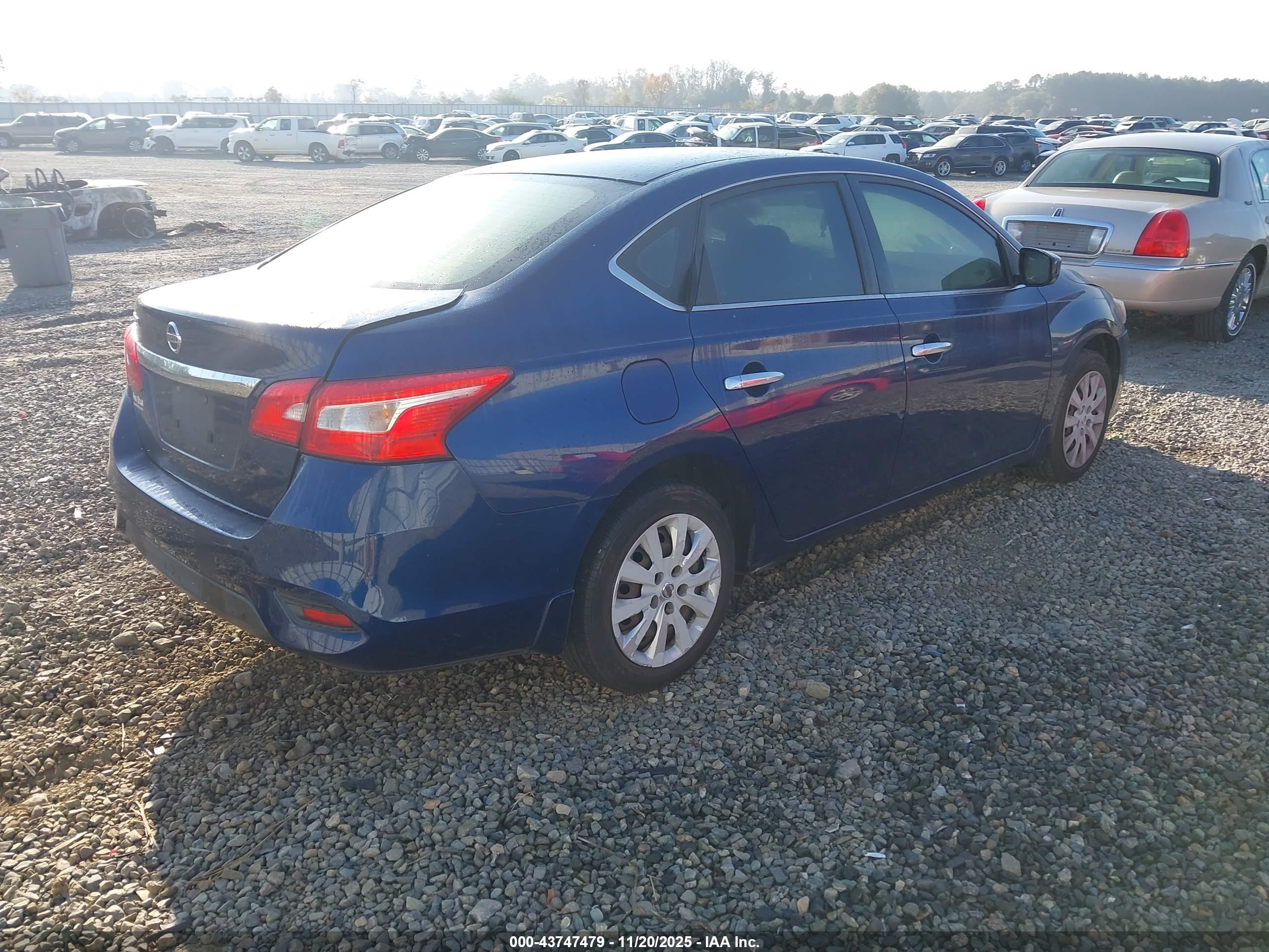 NISSAN SENTRA image 4