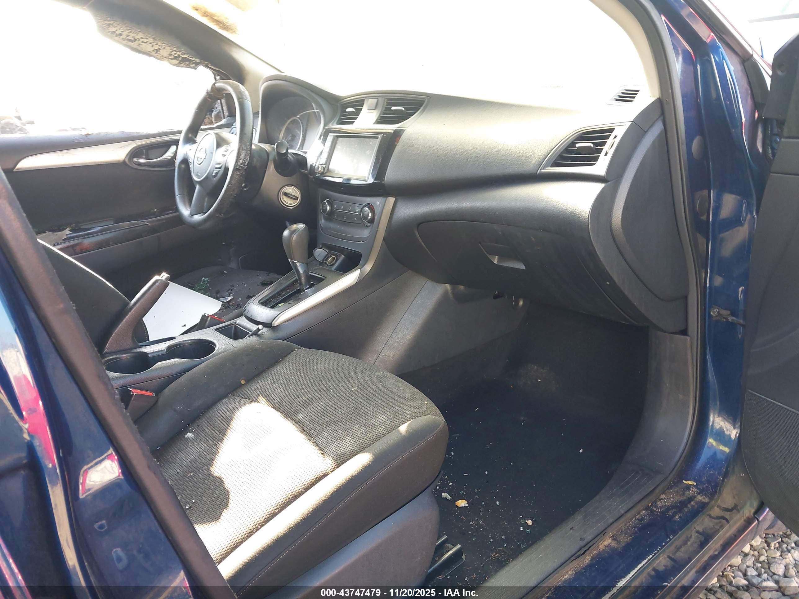 NISSAN SENTRA image 5