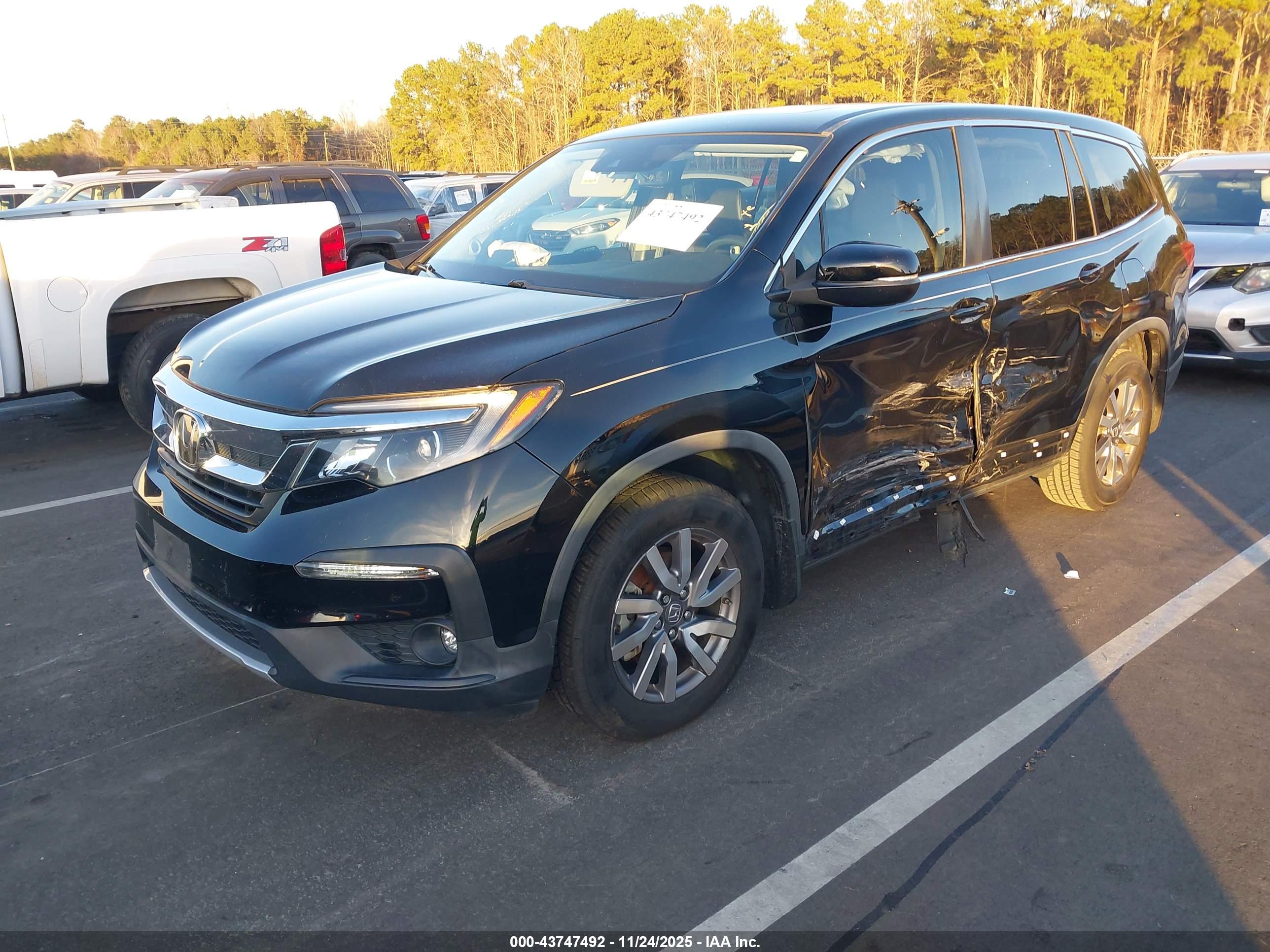 HONDA PILOT image 2