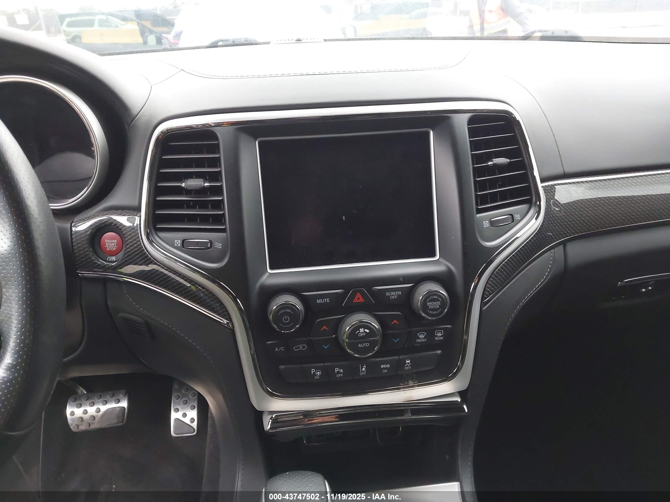 JEEP GRAND image 6