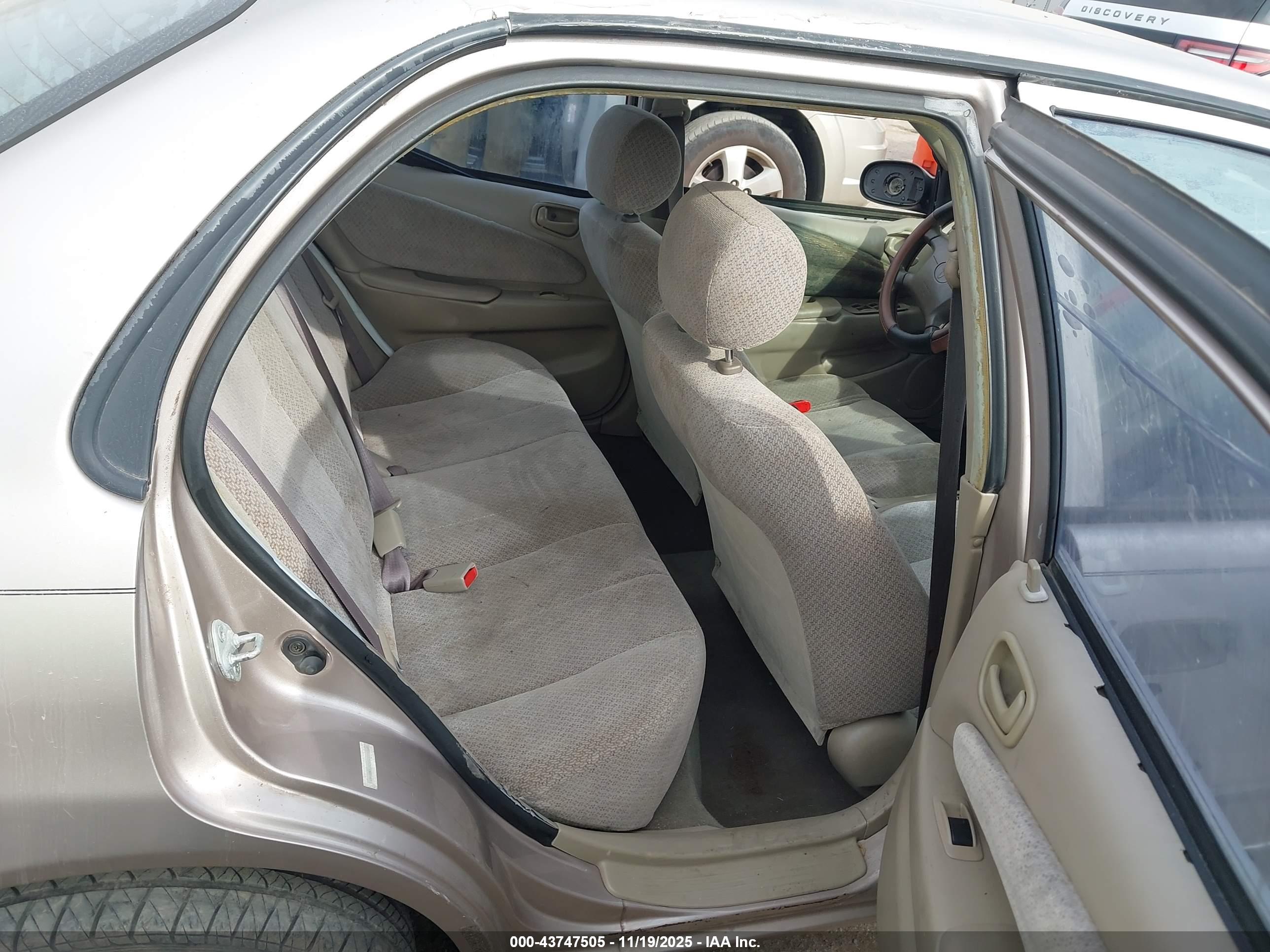 TOYOTA COROLLA image 8