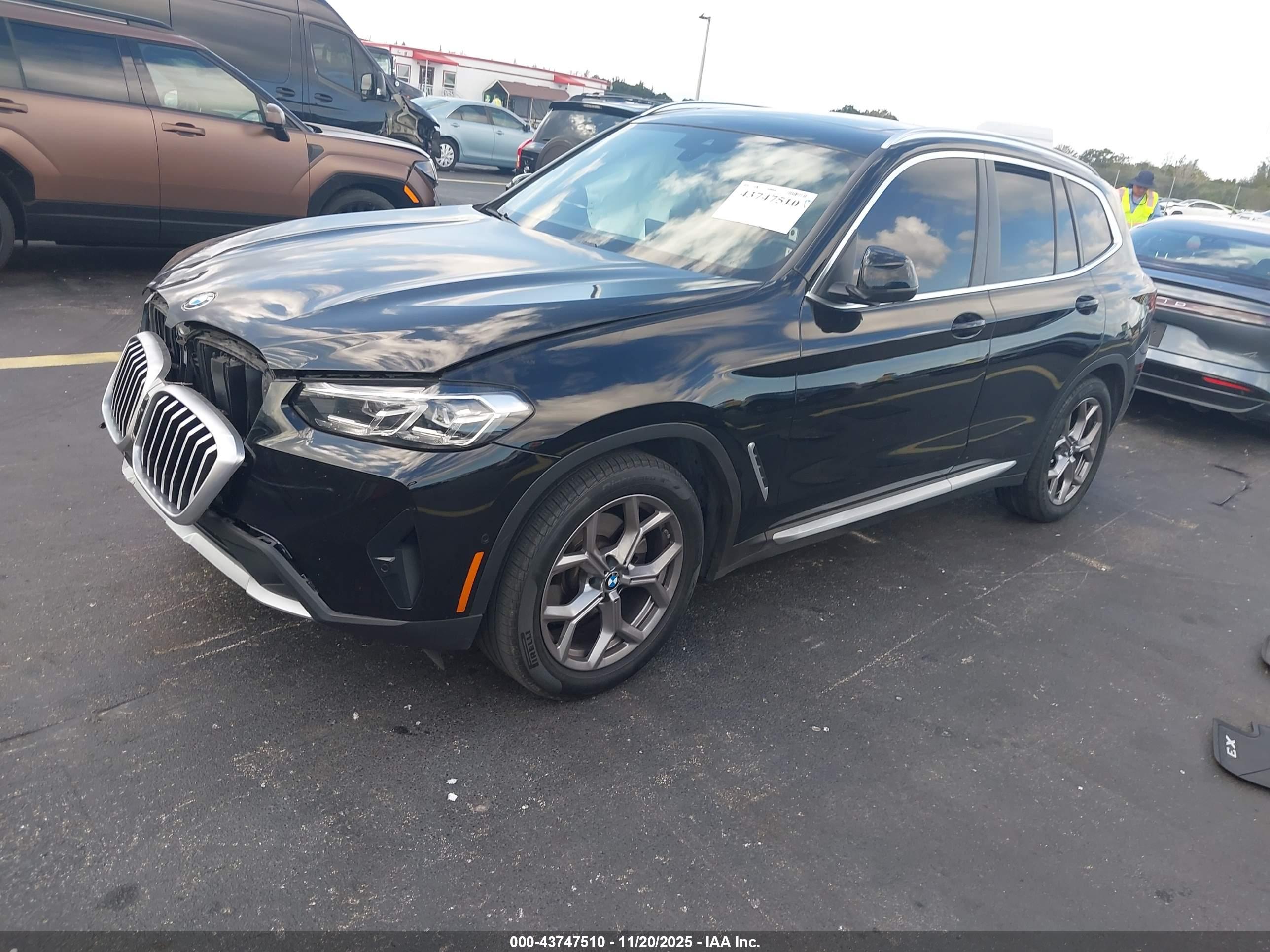 BMW X3 image 2