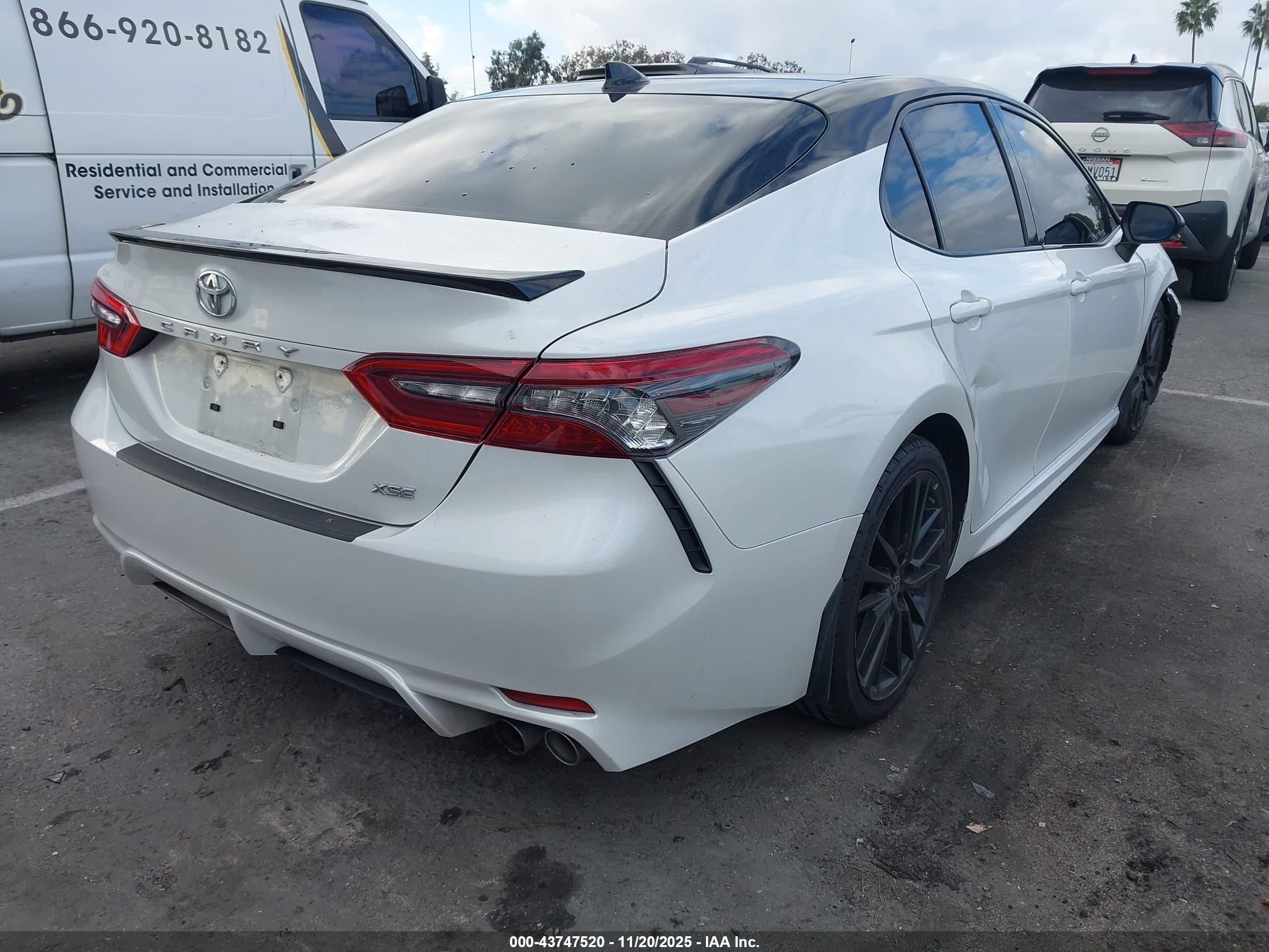 TOYOTA CAMRY image 4