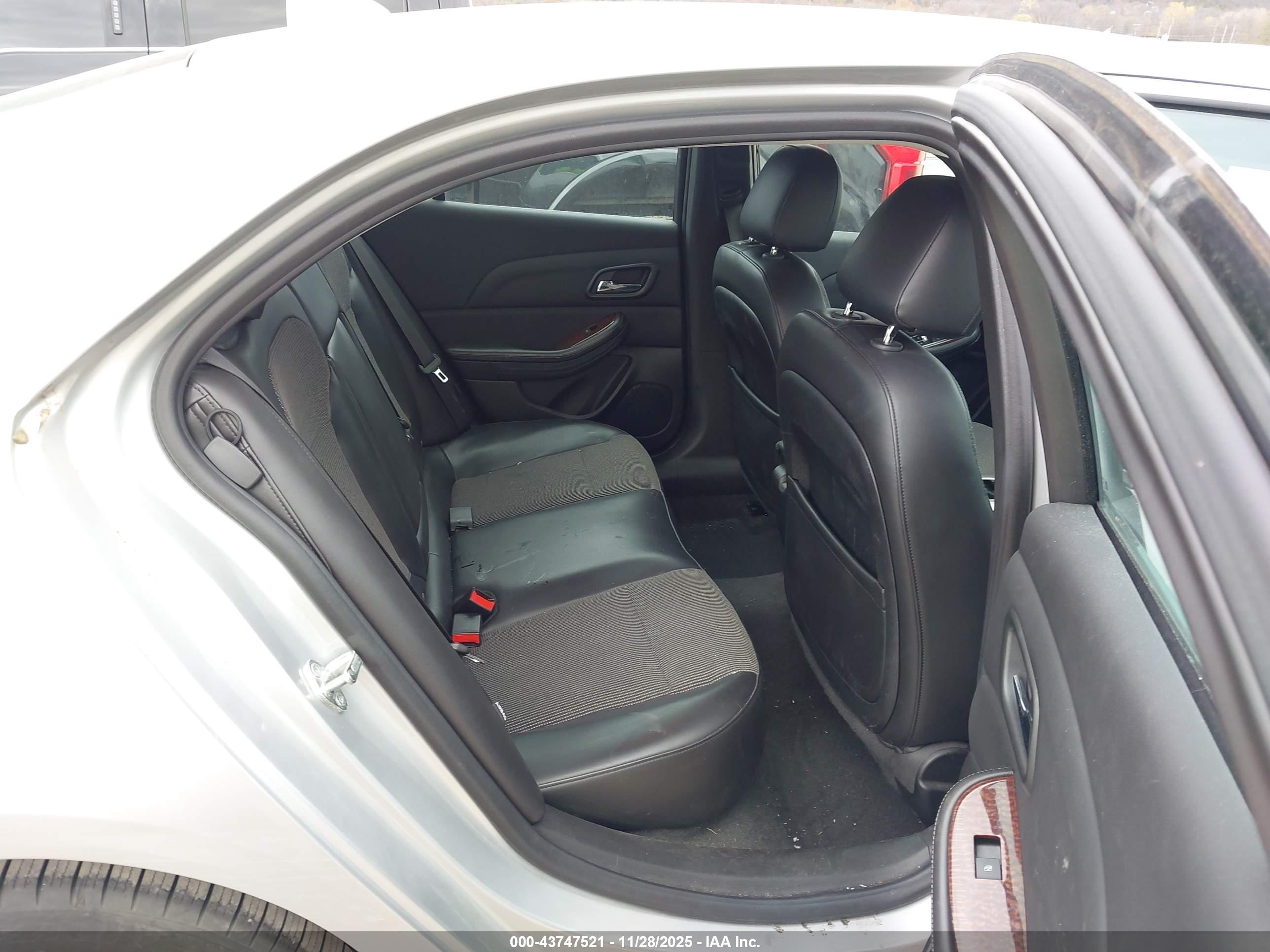 CHEVROLET MALIBU image 8