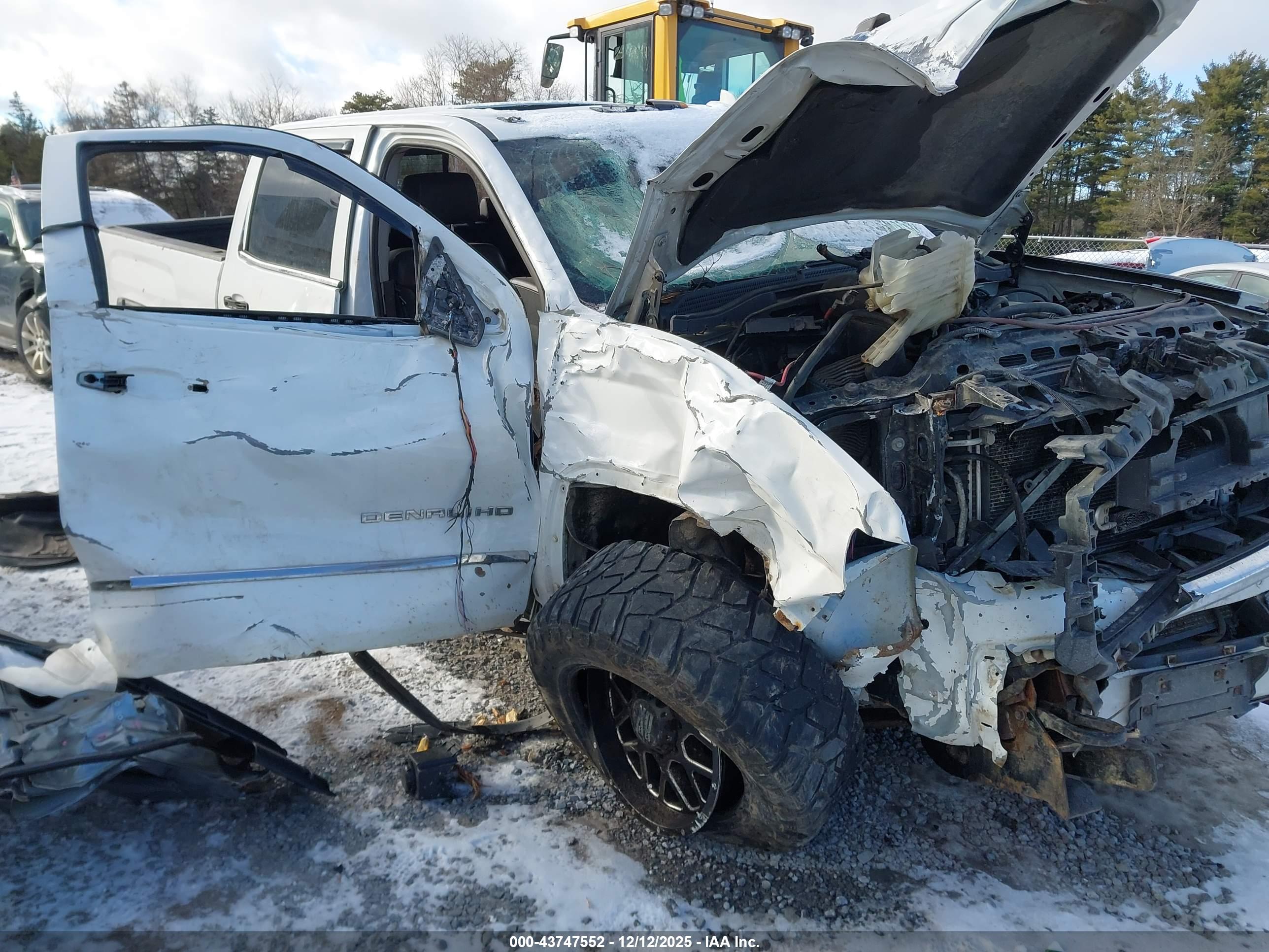 GMC SIERRA image 6
