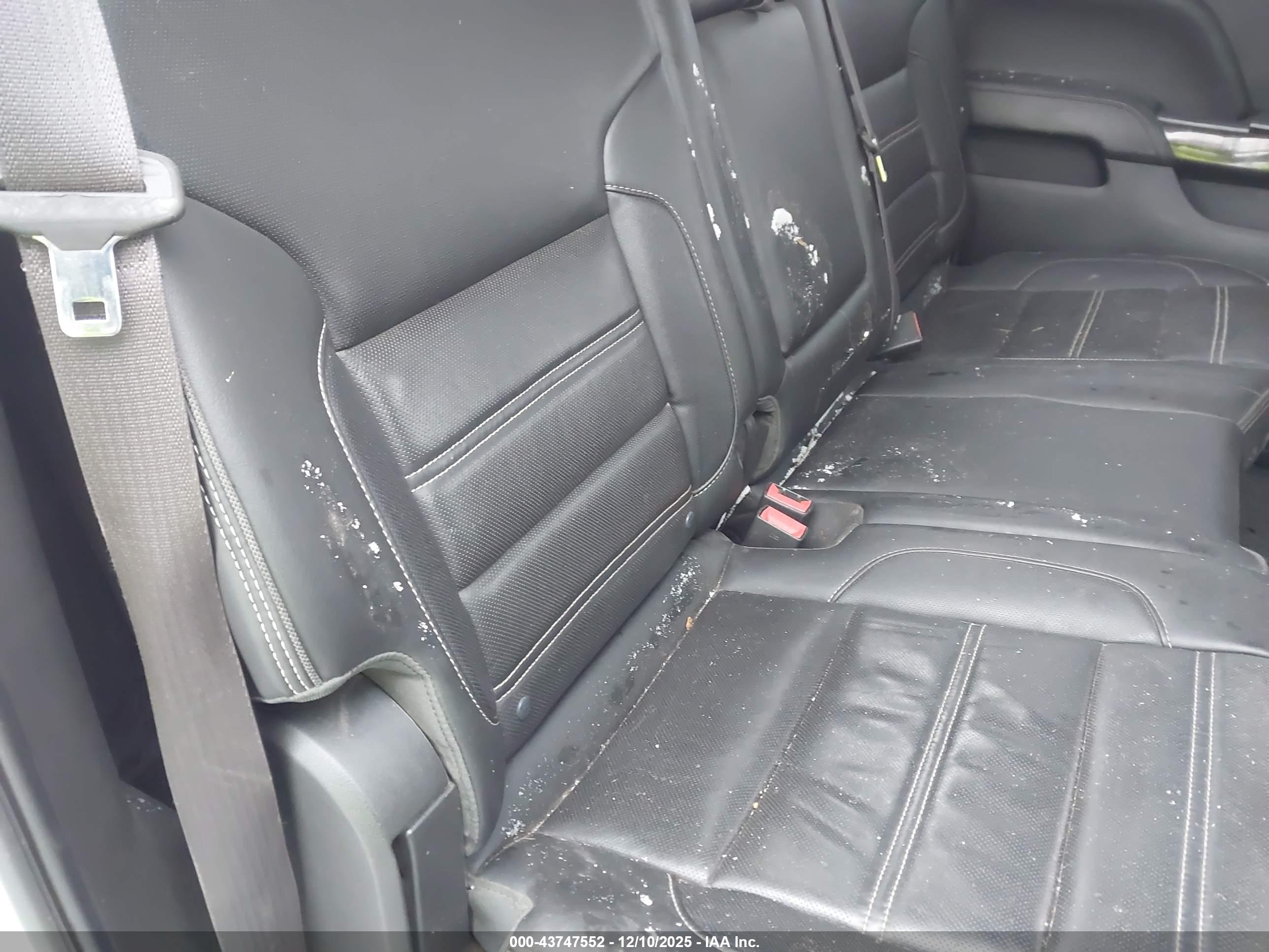 GMC SIERRA image 8