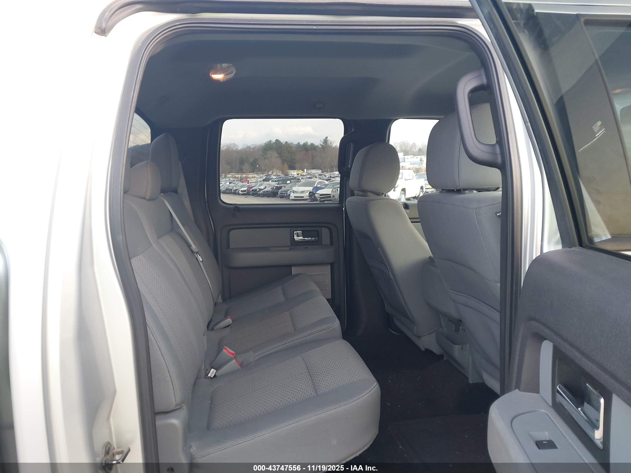 FORD F-150 image 8