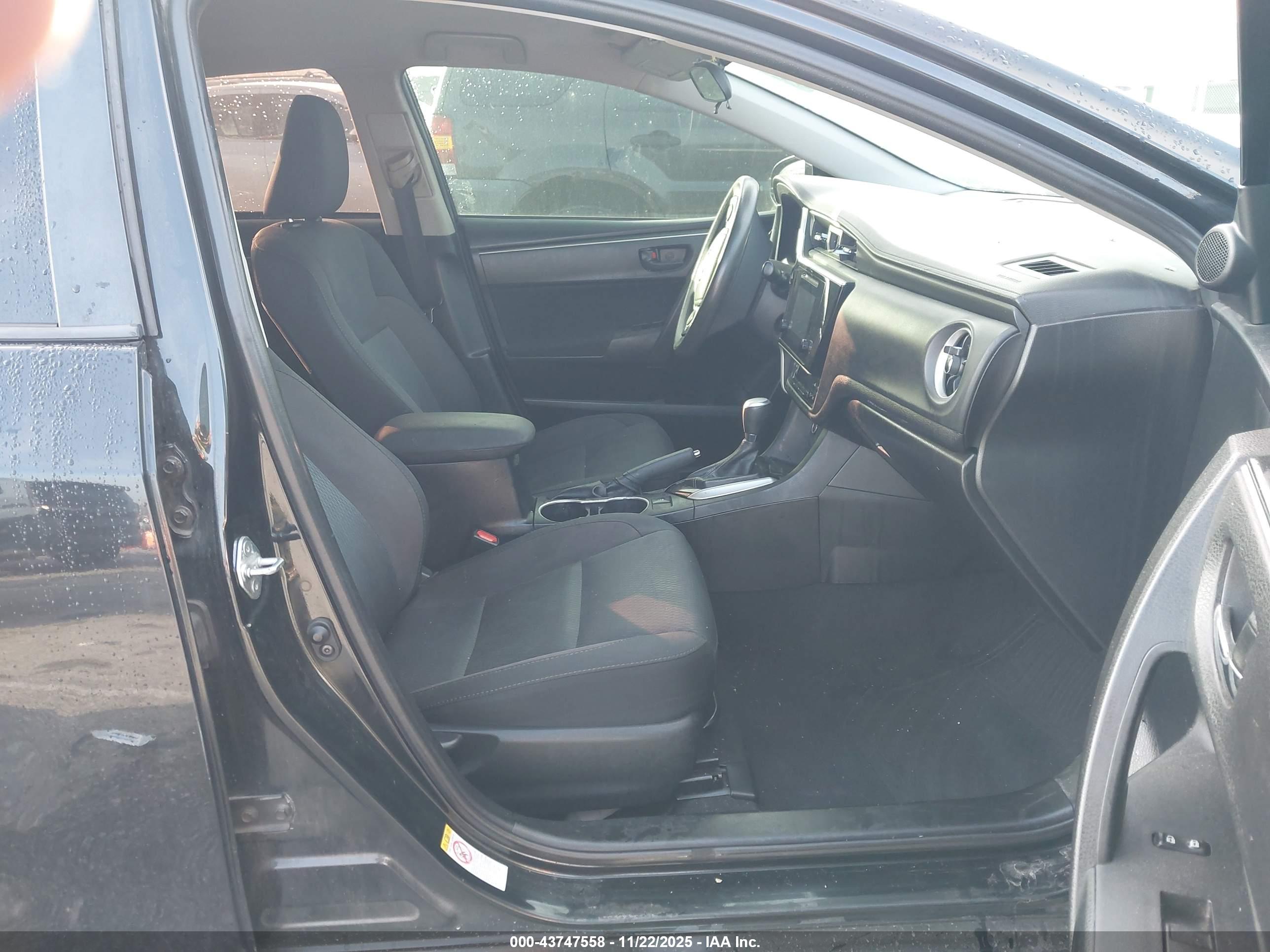 TOYOTA COROLLA image 5