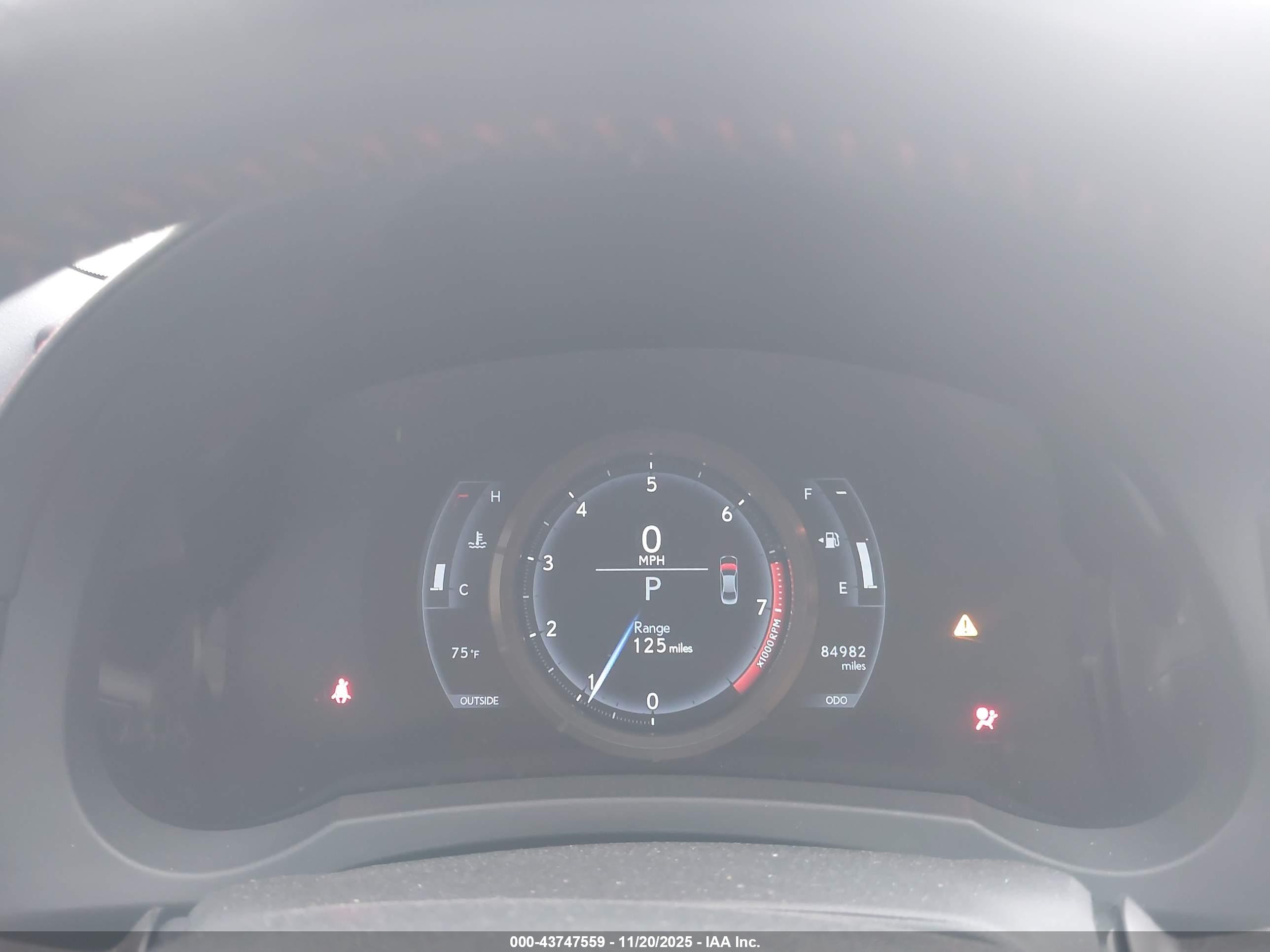 LEXUS IS image 7