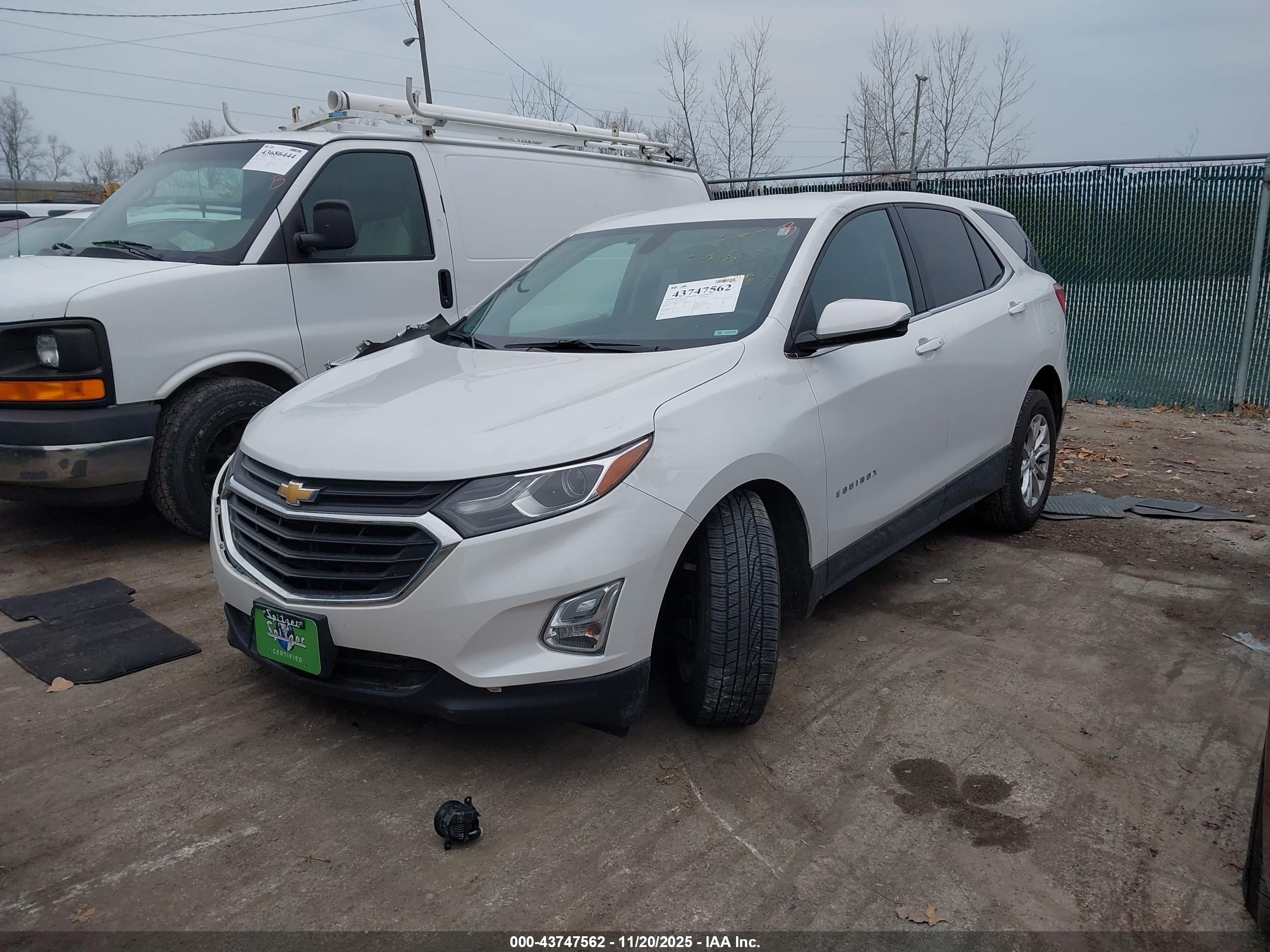 CHEVROLET EQUINOX image 2