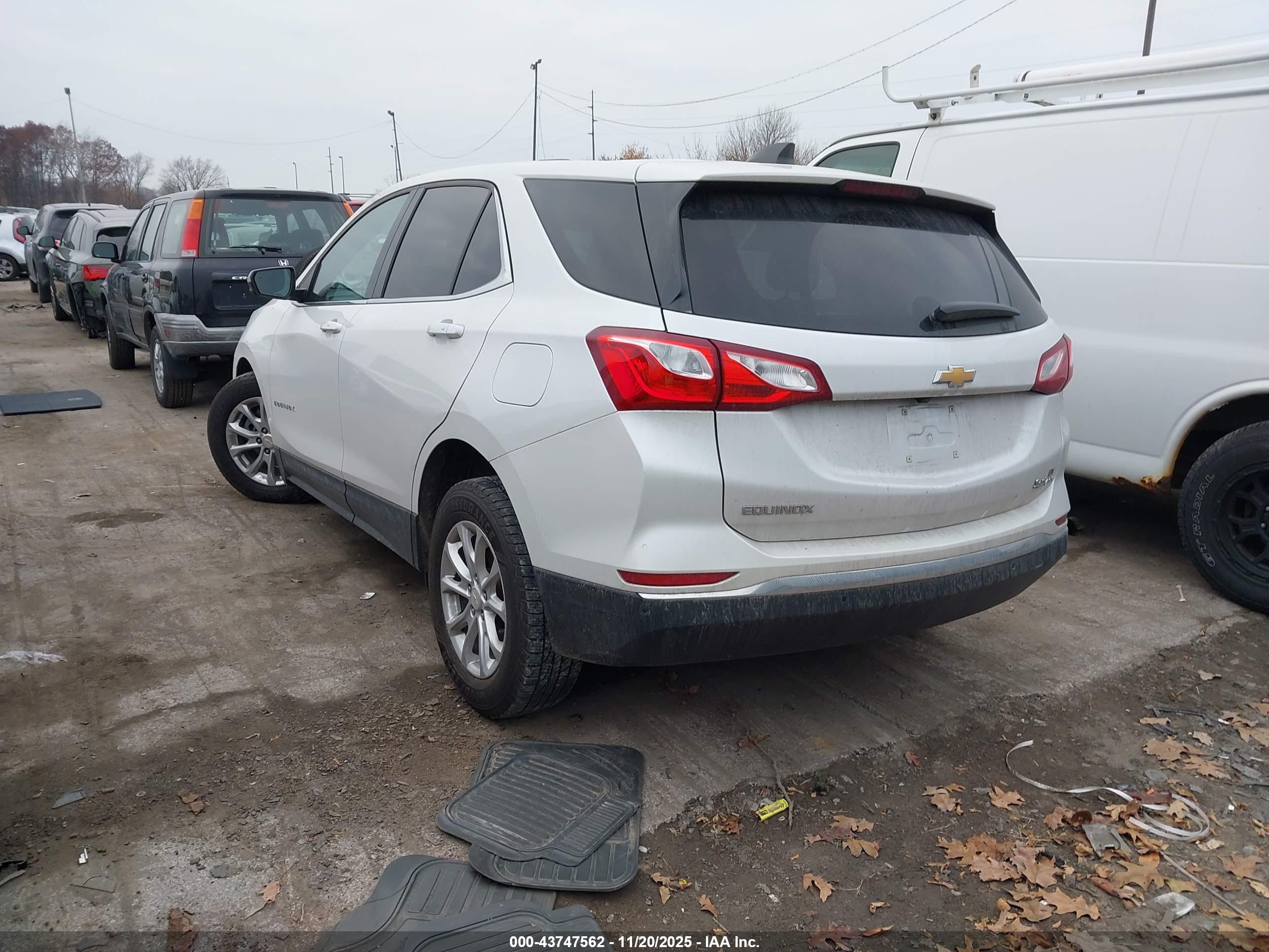CHEVROLET EQUINOX image 3