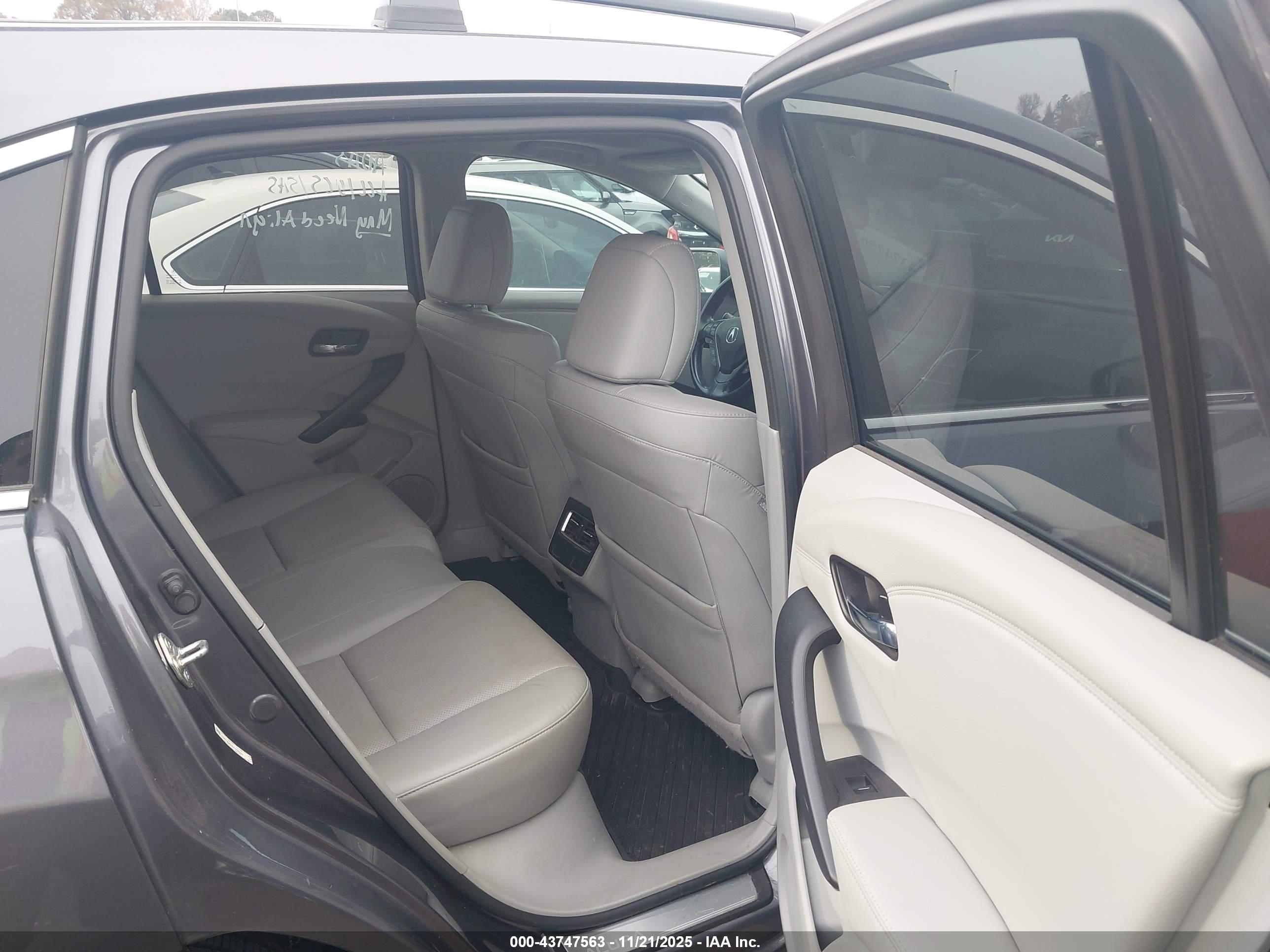 ACURA RDX image 8