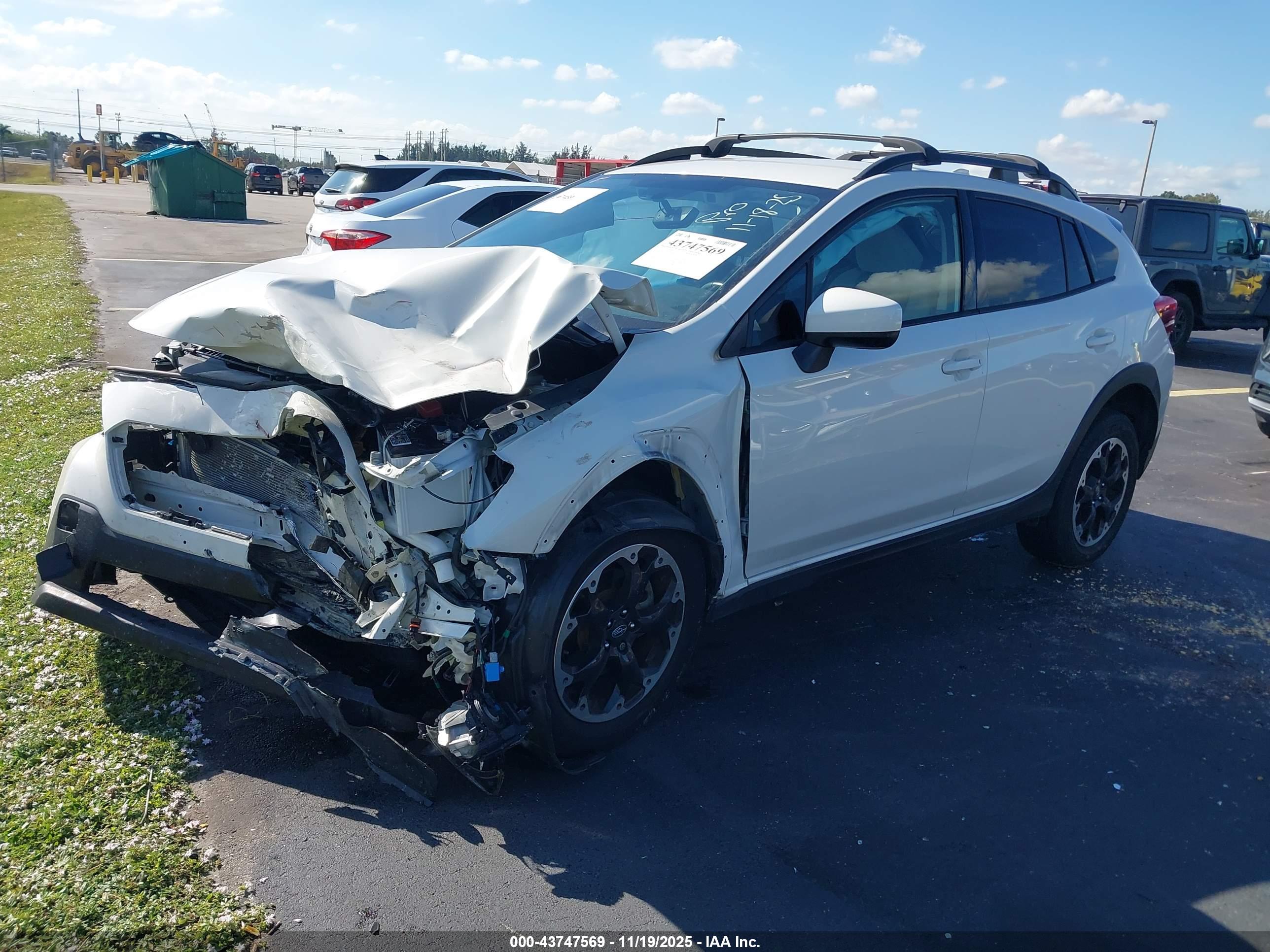 SUBARU CROSSTREK image 2