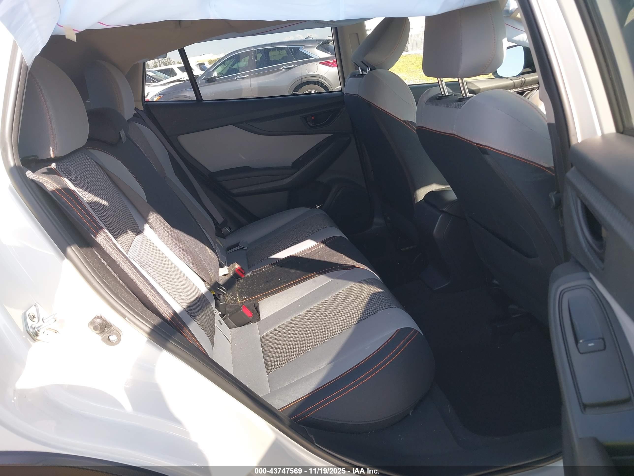 SUBARU CROSSTREK image 8