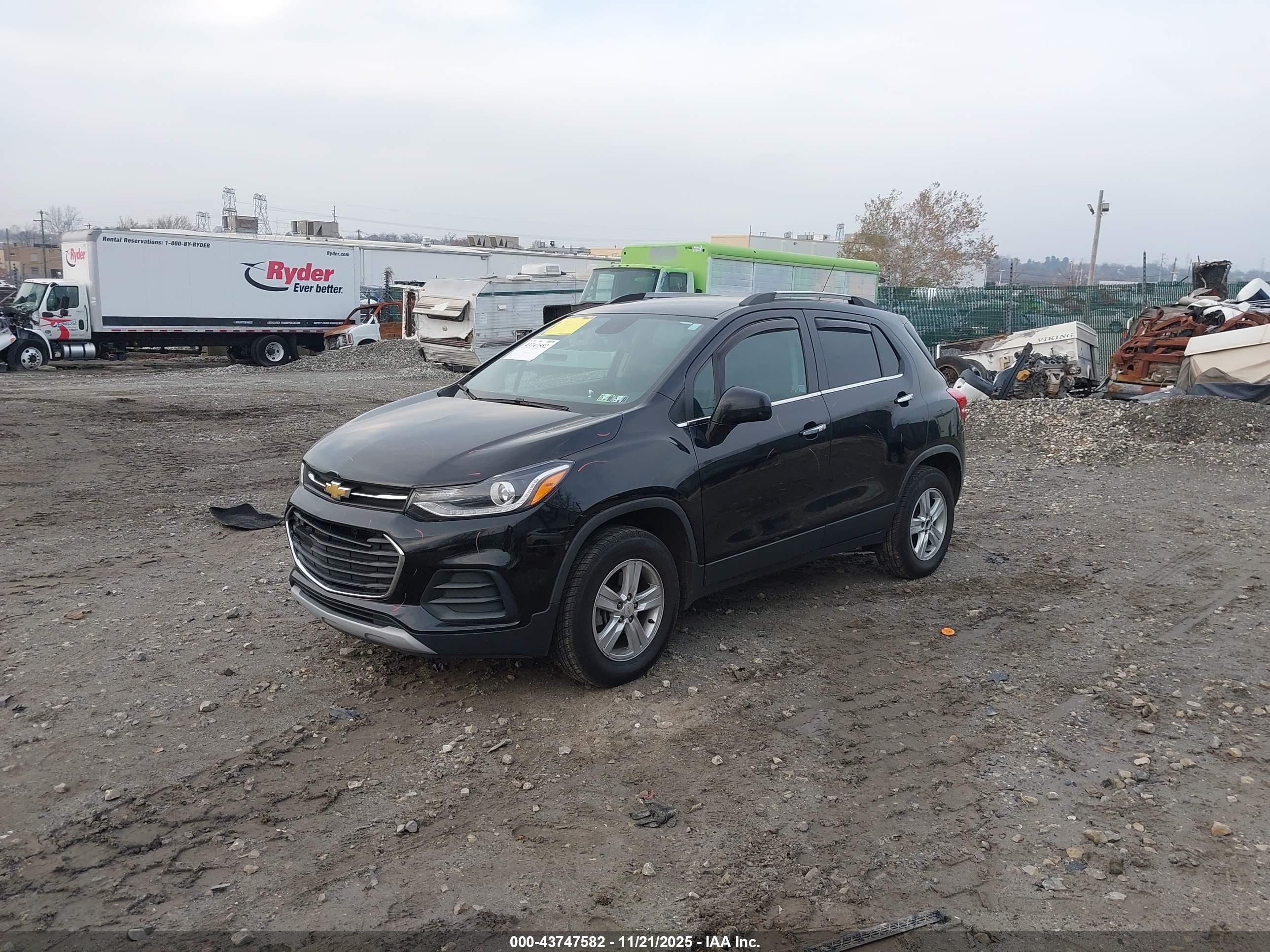 CHEVROLET TRAX image 2