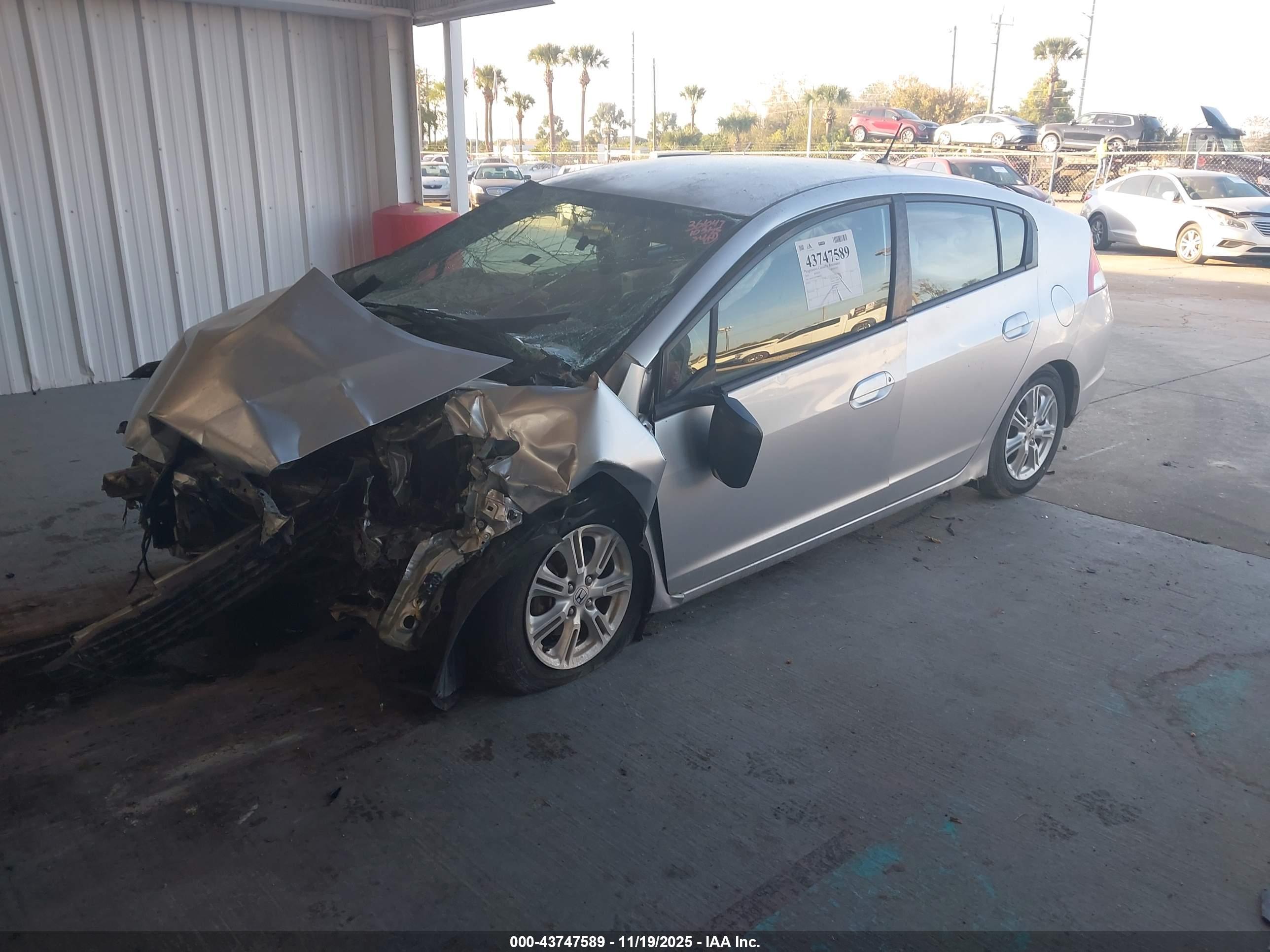 HONDA INSIGHT image 2