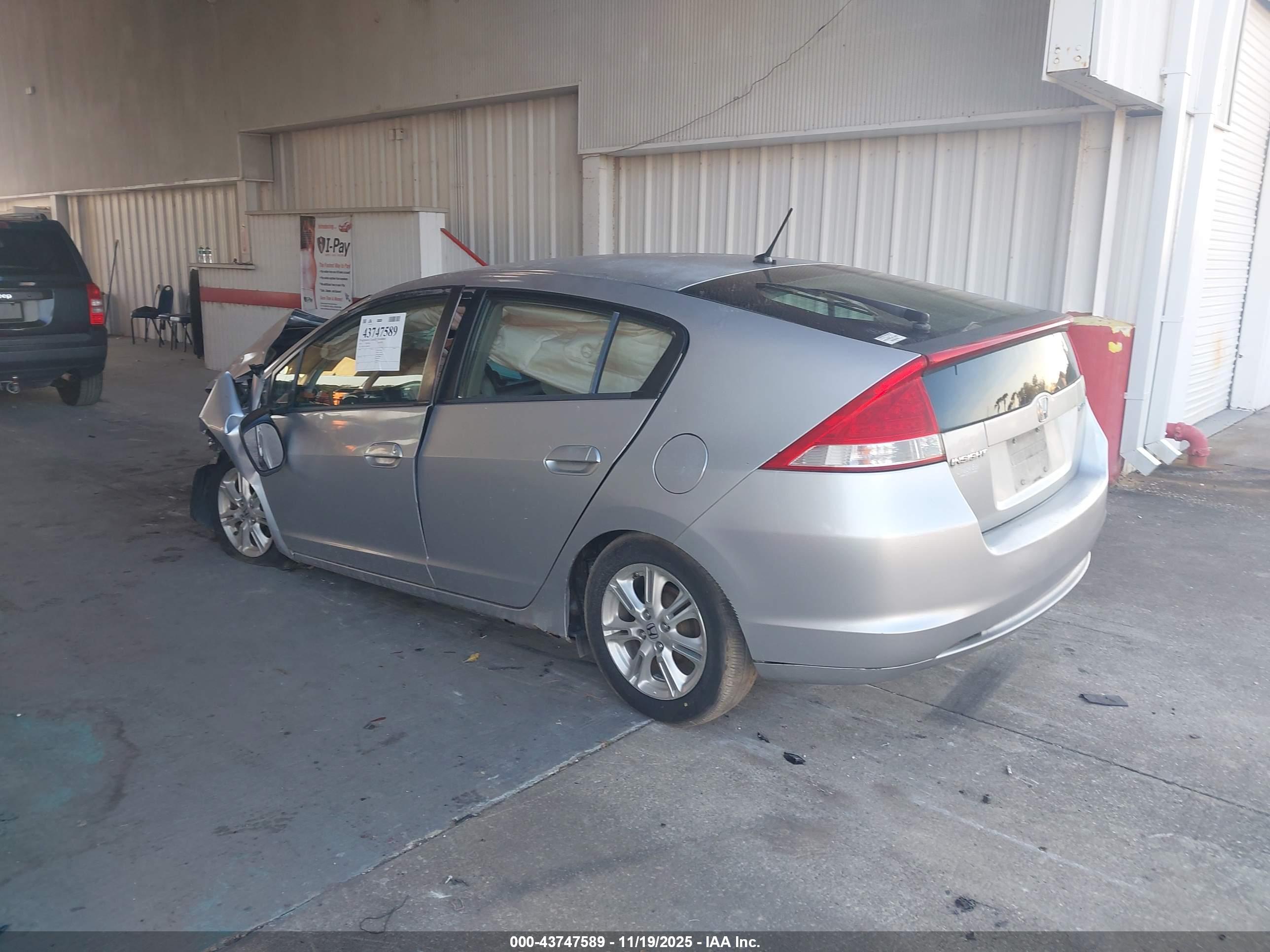 HONDA INSIGHT image 3