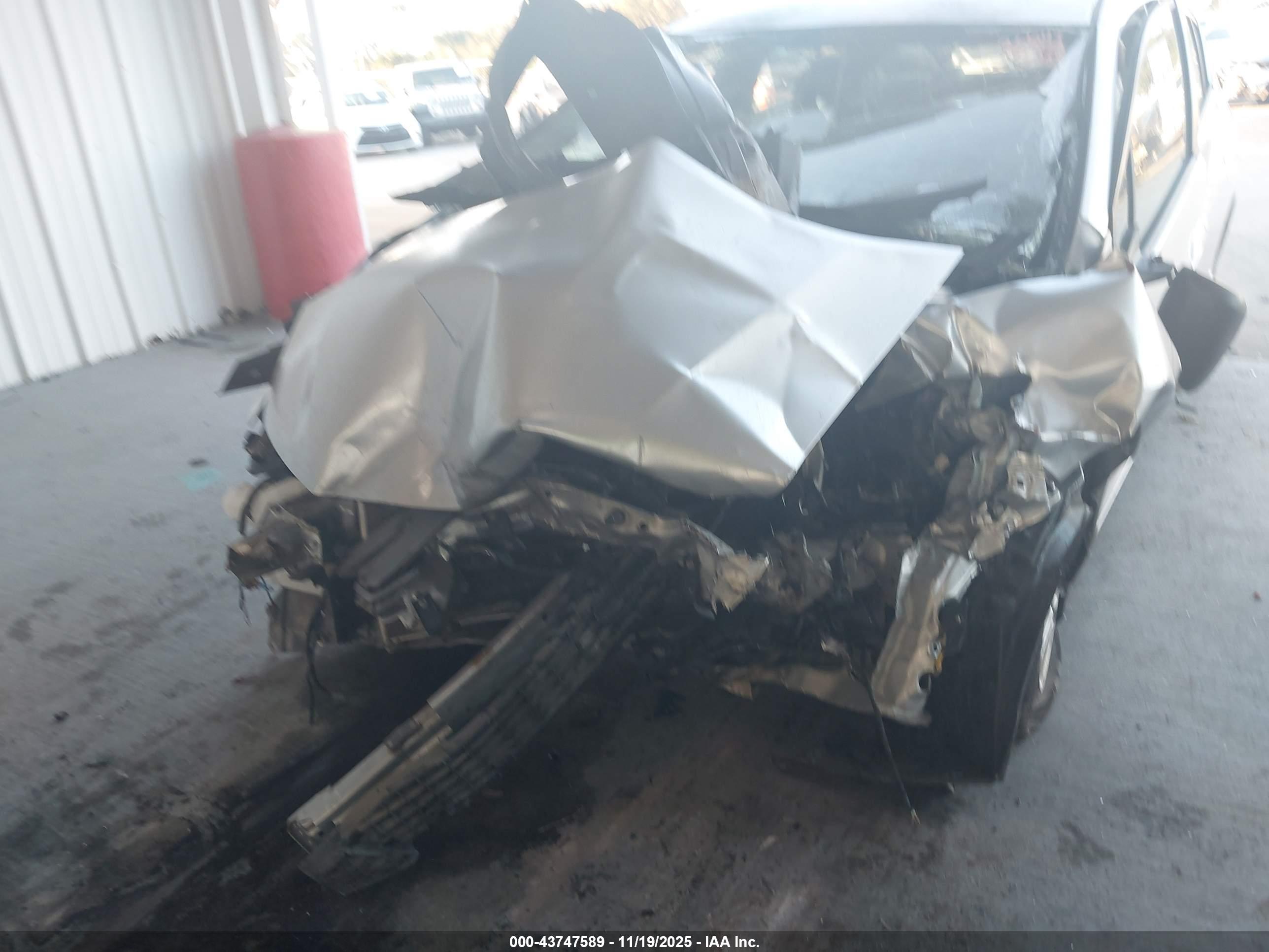 HONDA INSIGHT image 6