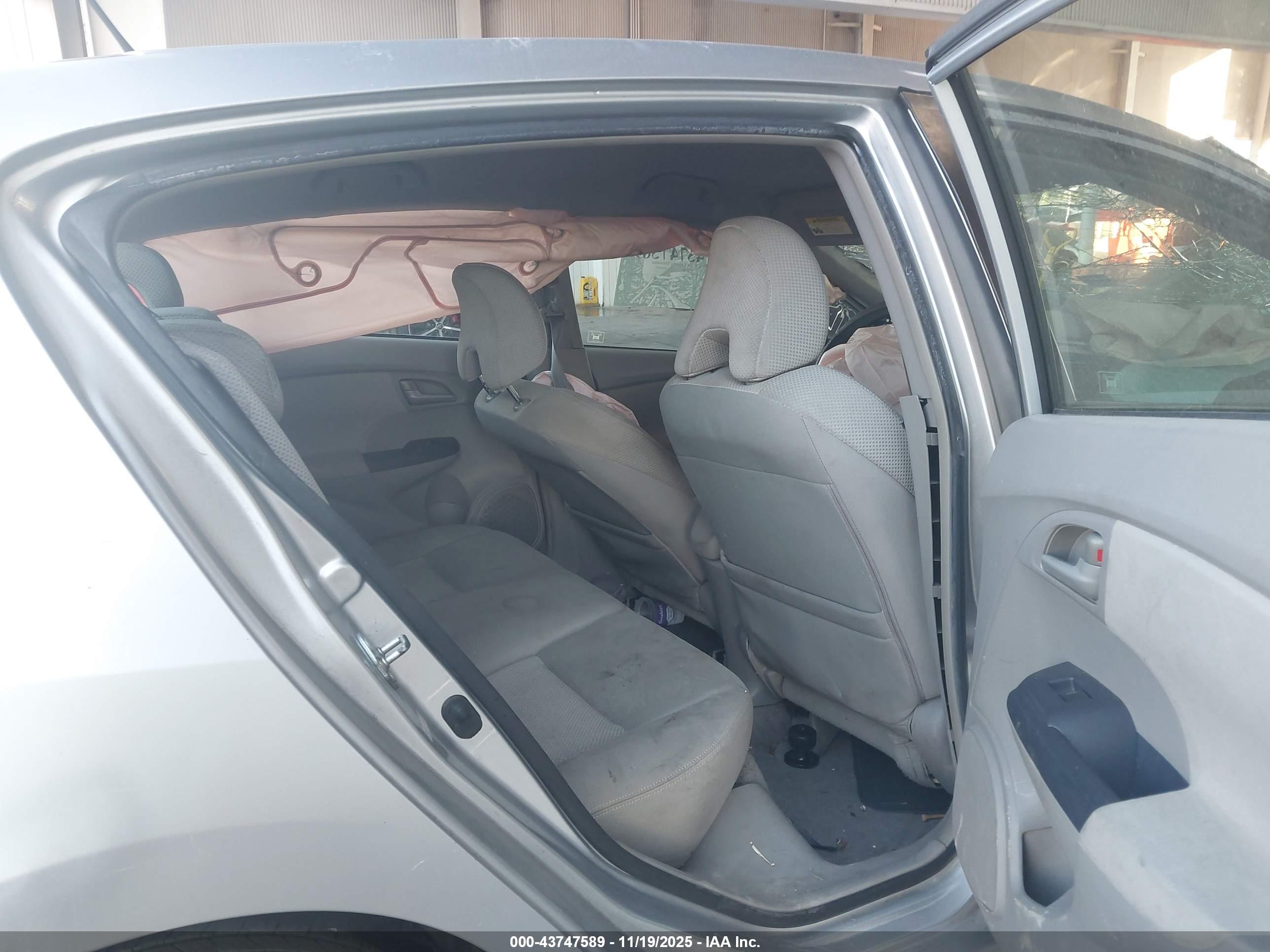 HONDA INSIGHT image 8