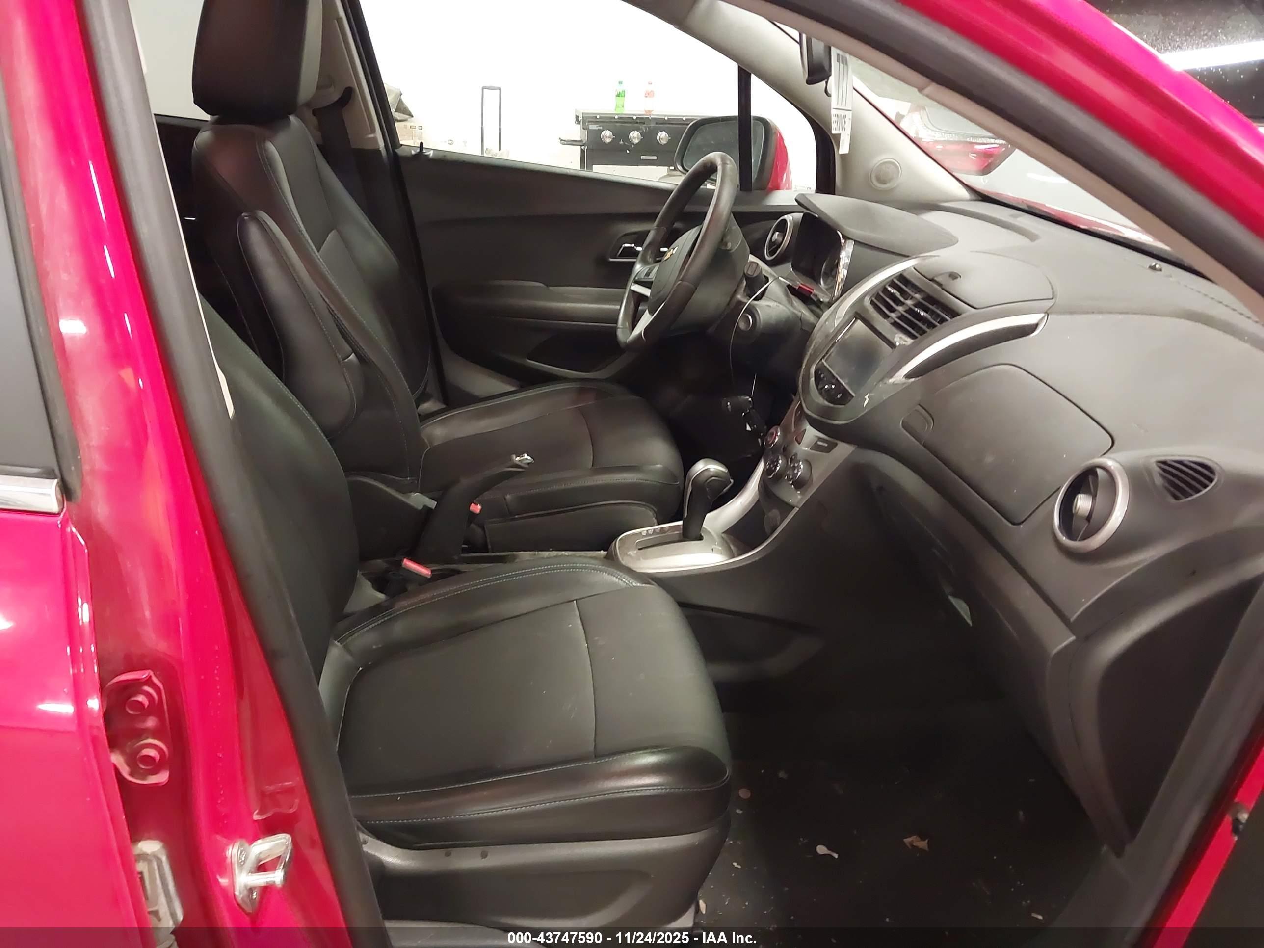 CHEVROLET TRAX image 5