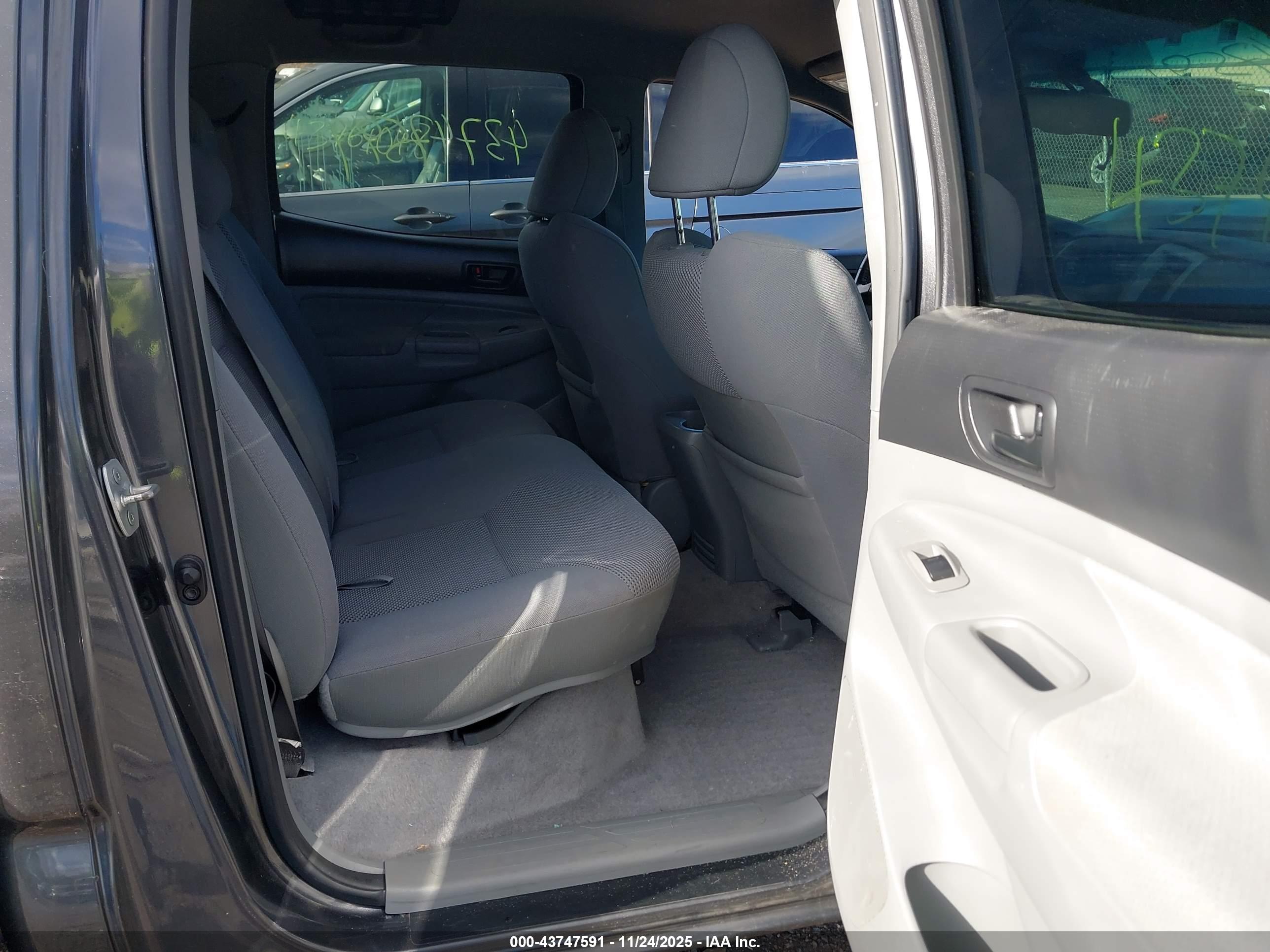 TOYOTA TACOMA image 8