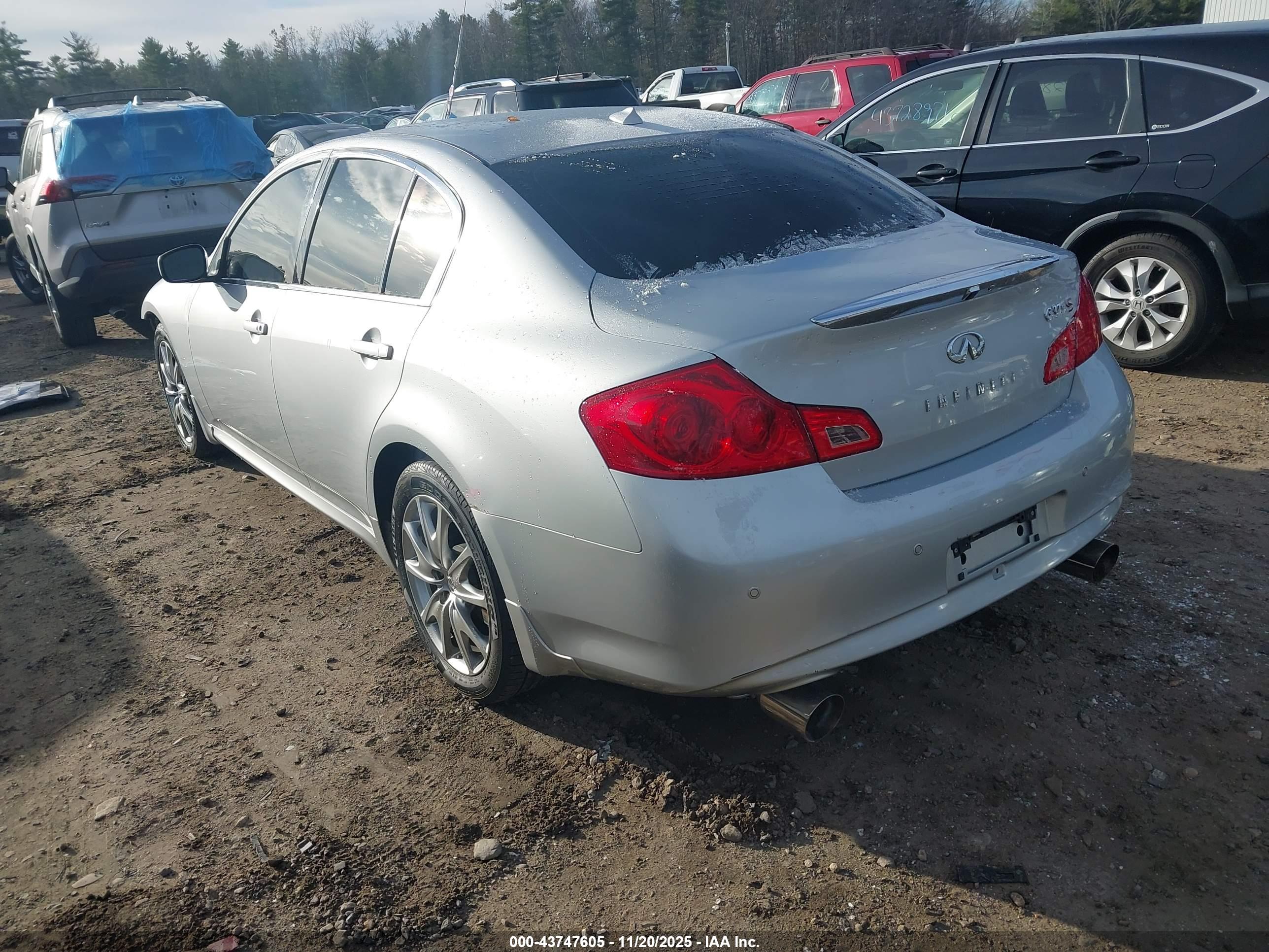 INFINITI G37X image 3