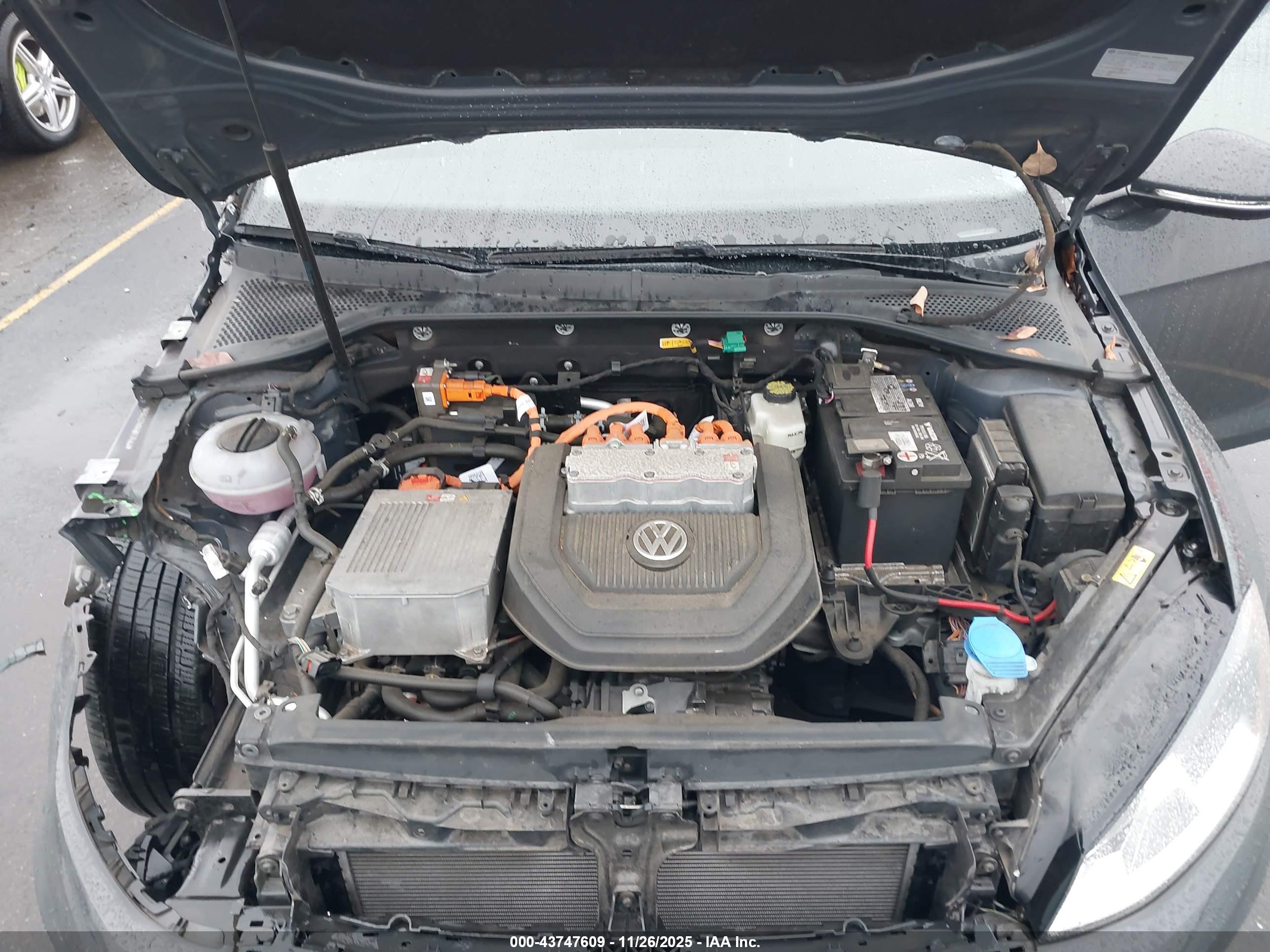 VOLKSWAGEN E-GOLF image 10