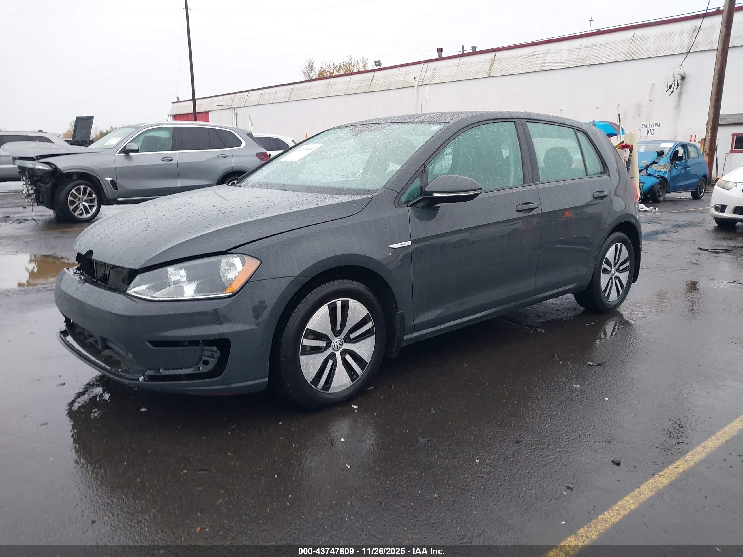 VOLKSWAGEN E-GOLF image 2