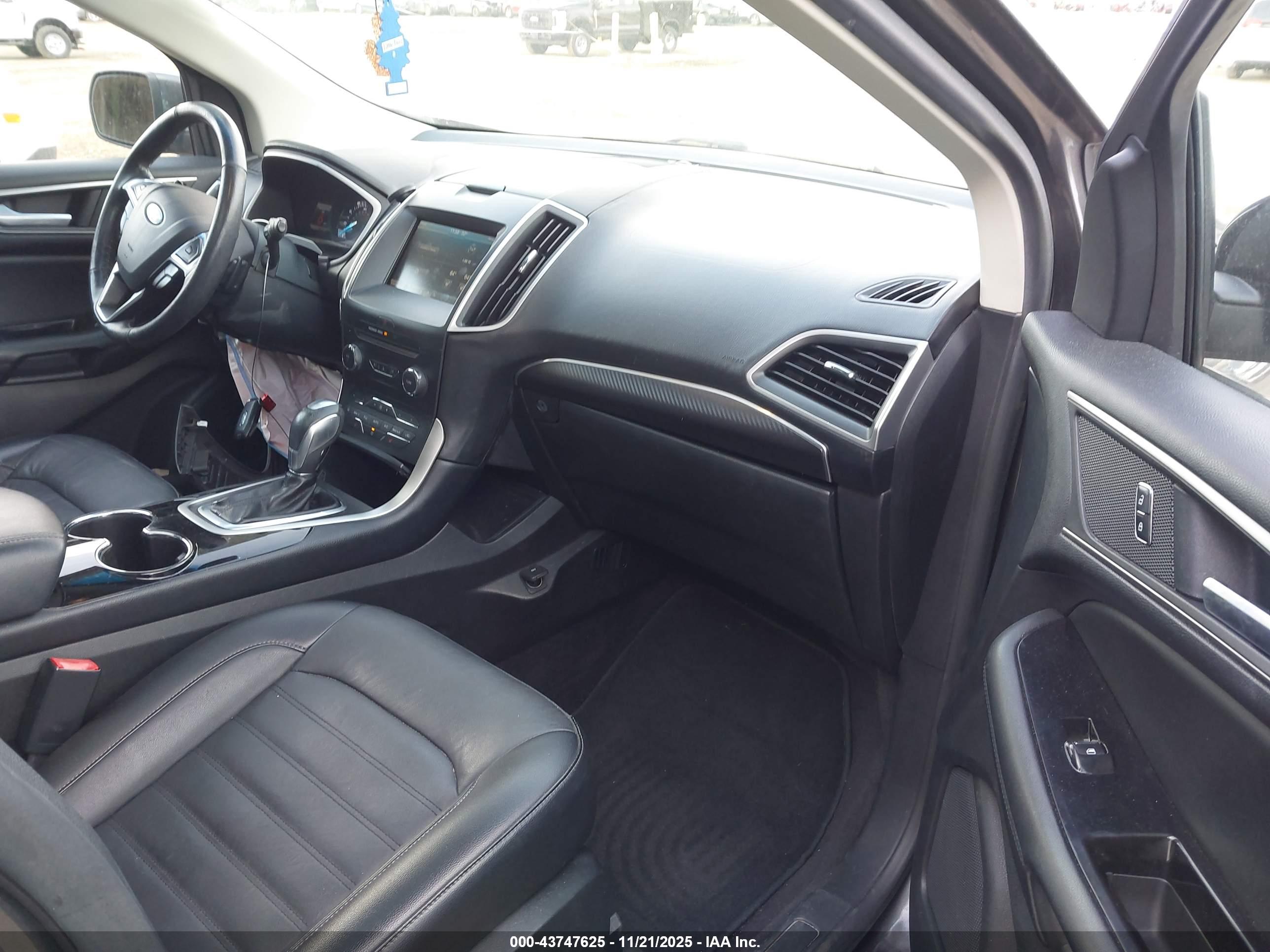 FORD EDGE image 5