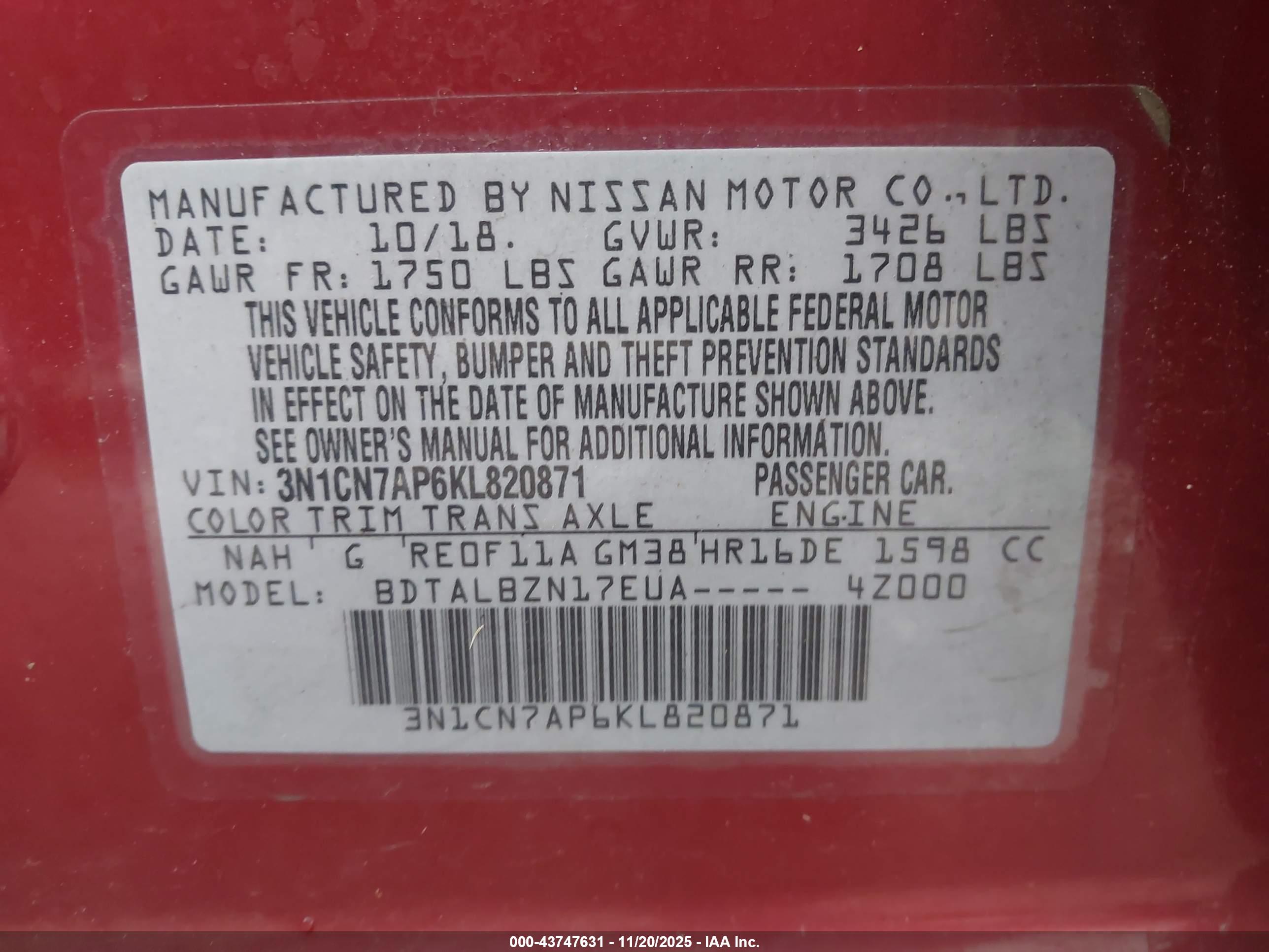 NISSAN VERSA image 9