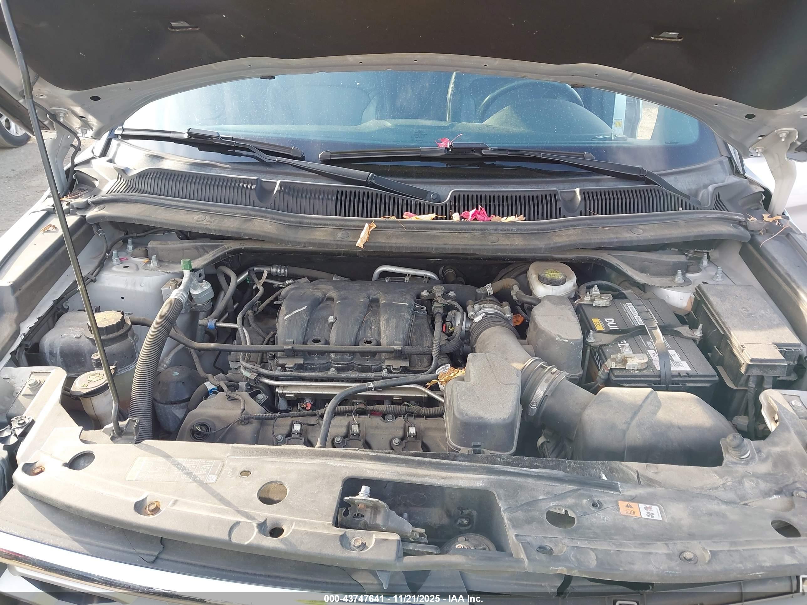 FORD EXPLORER image 10