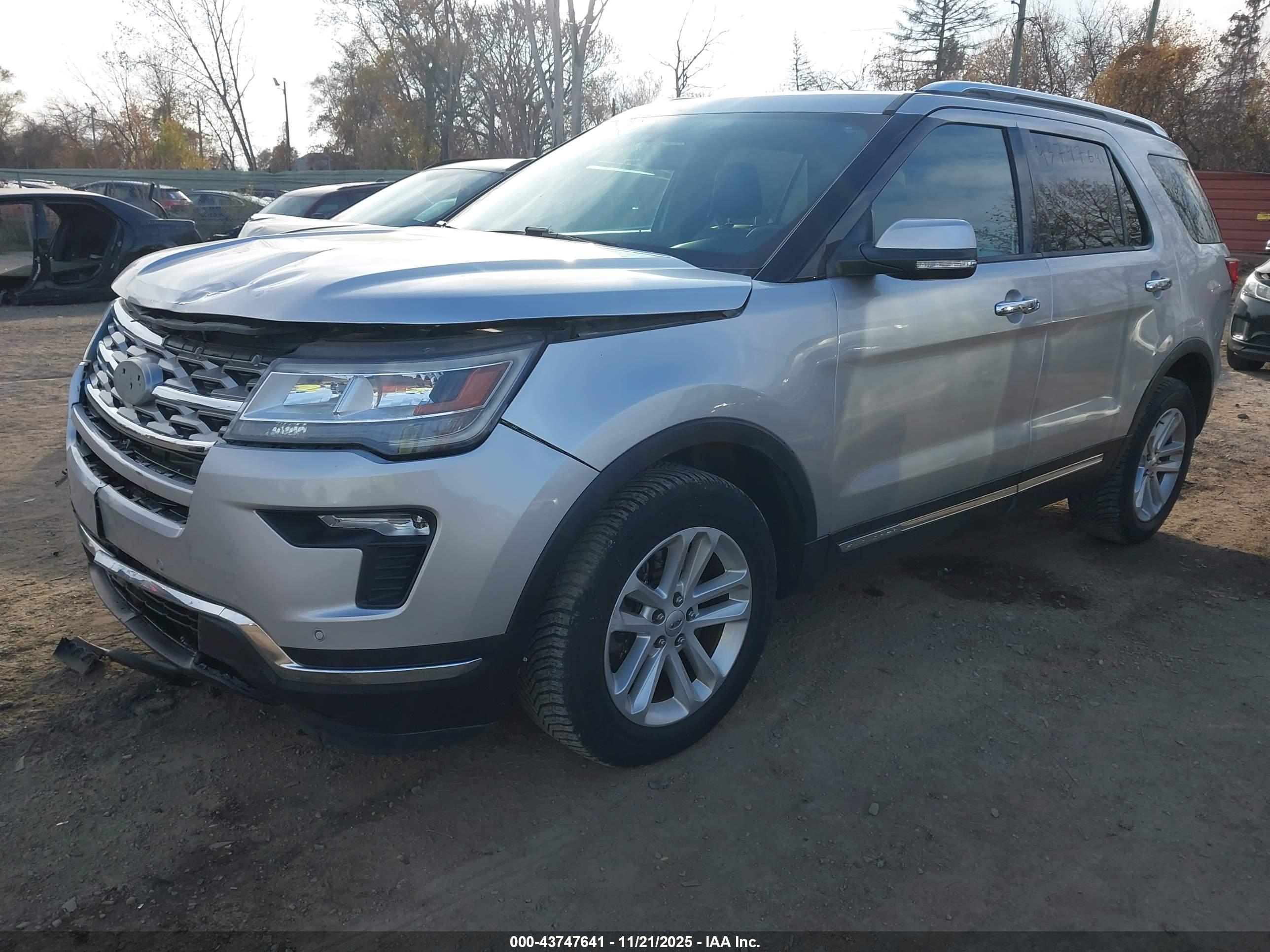 FORD EXPLORER image 2