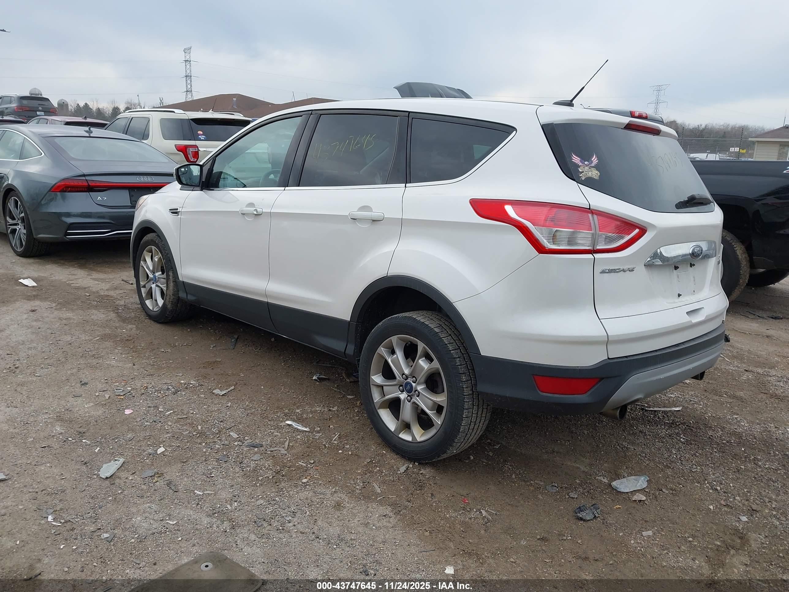 FORD ESCAPE image 3