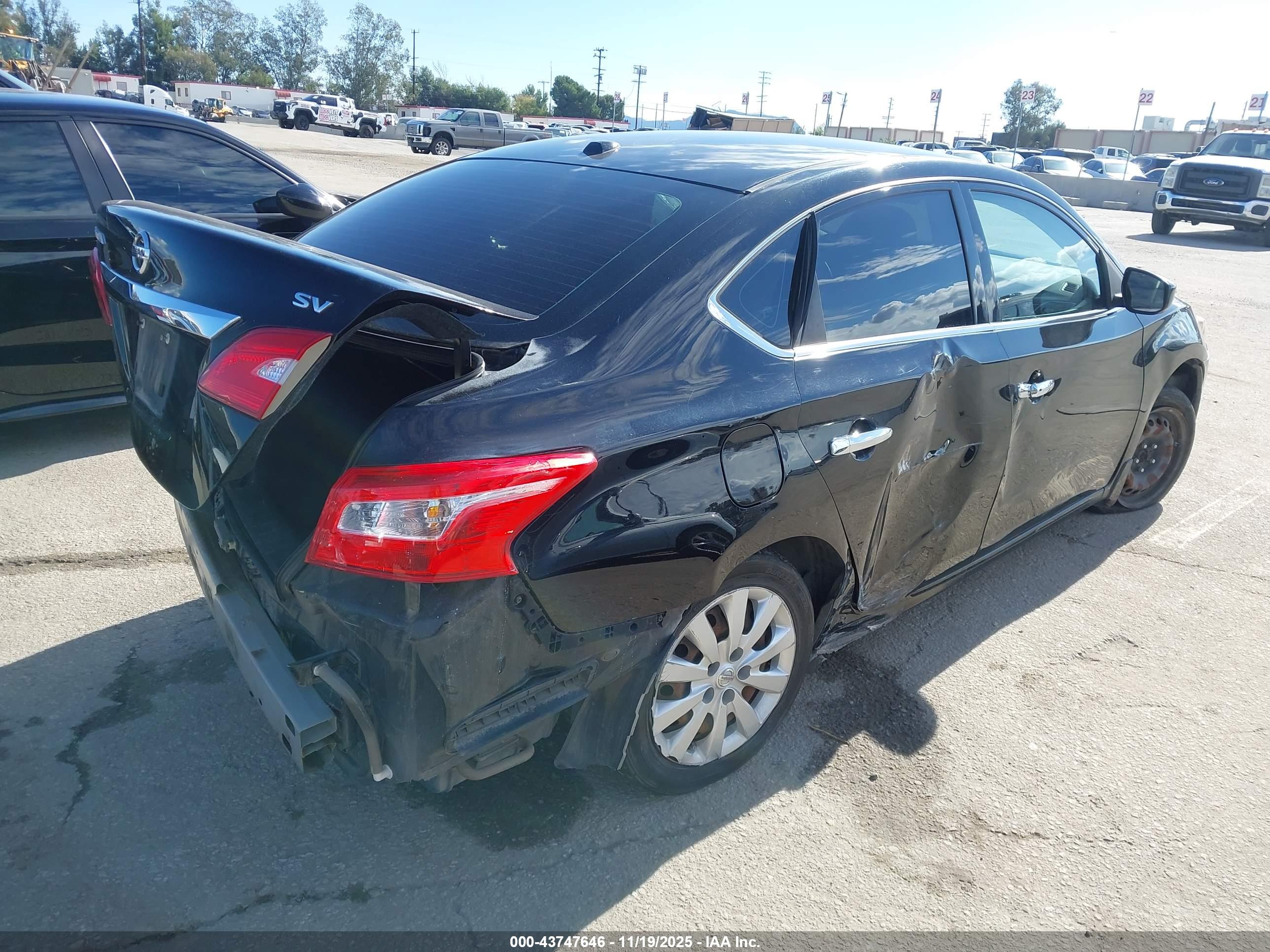 NISSAN SENTRA image 4