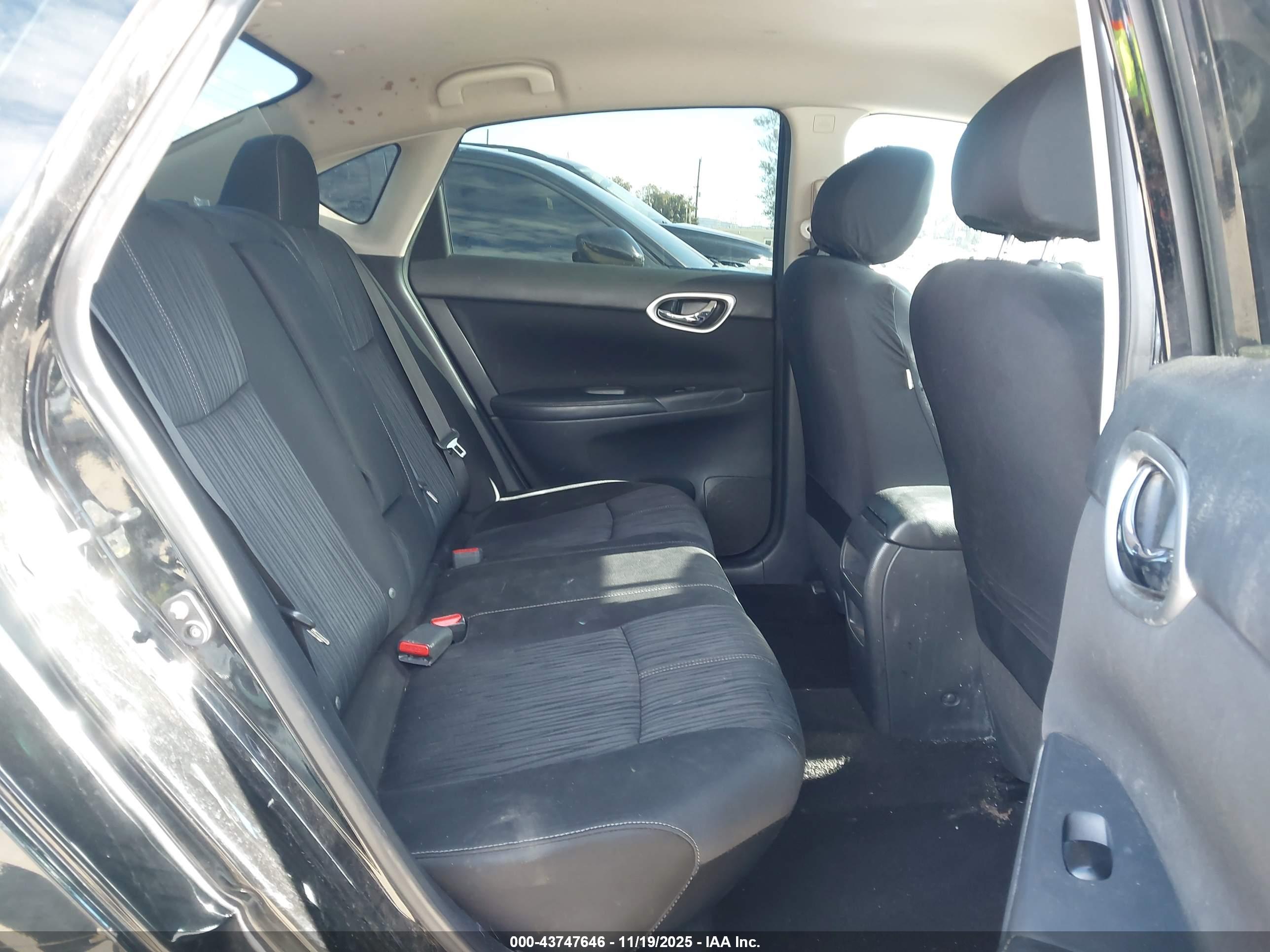 NISSAN SENTRA image 8