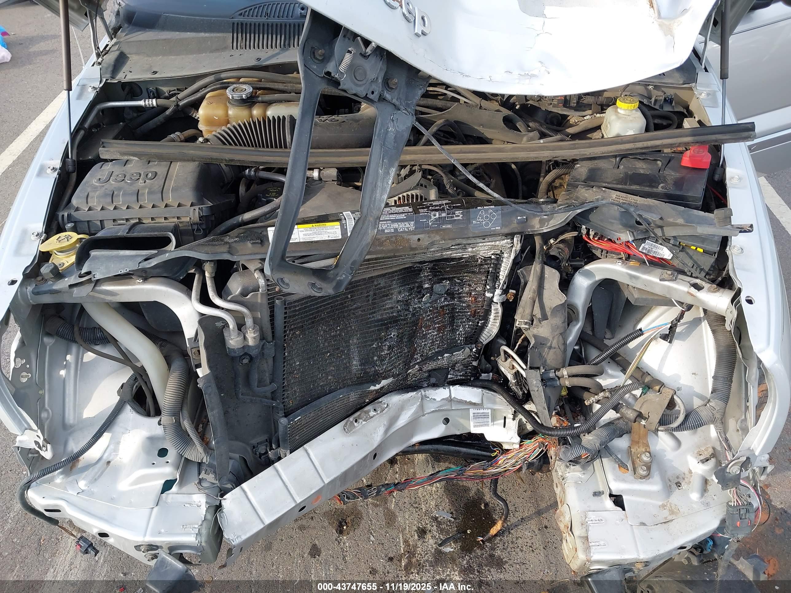 JEEP LIBERTY image 10